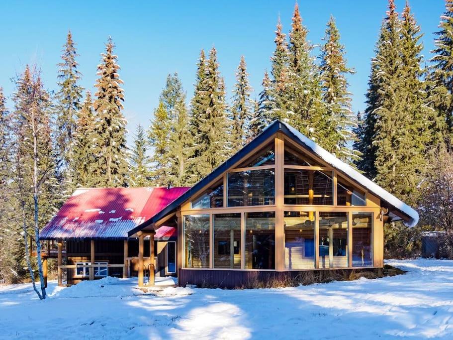 Golden Cabin - Hot Tub - Games Barn - Theatre