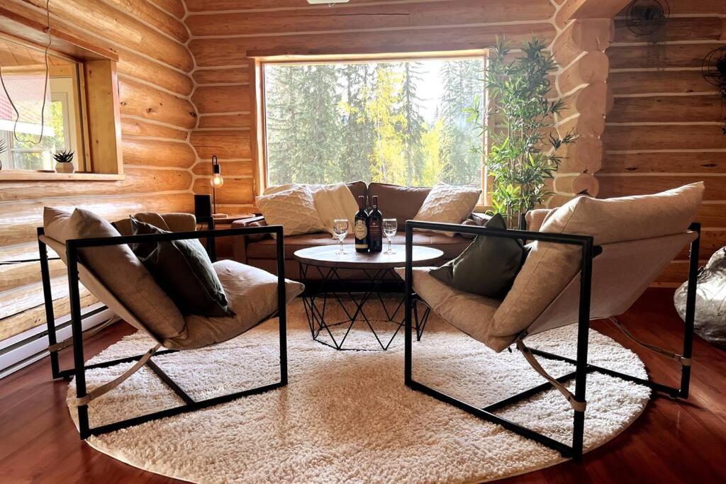 Golden Cabin - Hot Tub - Games Barn - Theatre