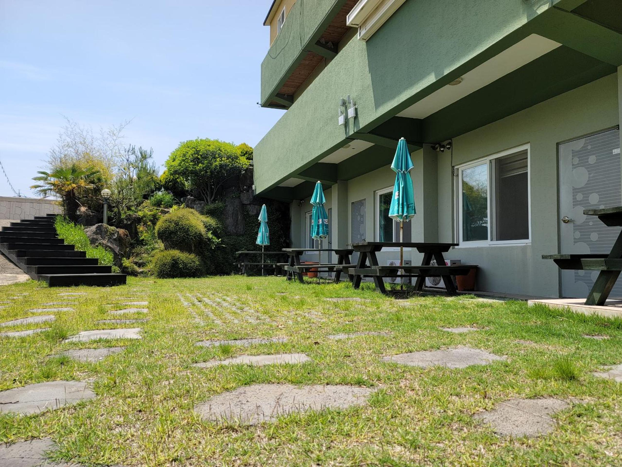 Jeju Oreum Pension view 4