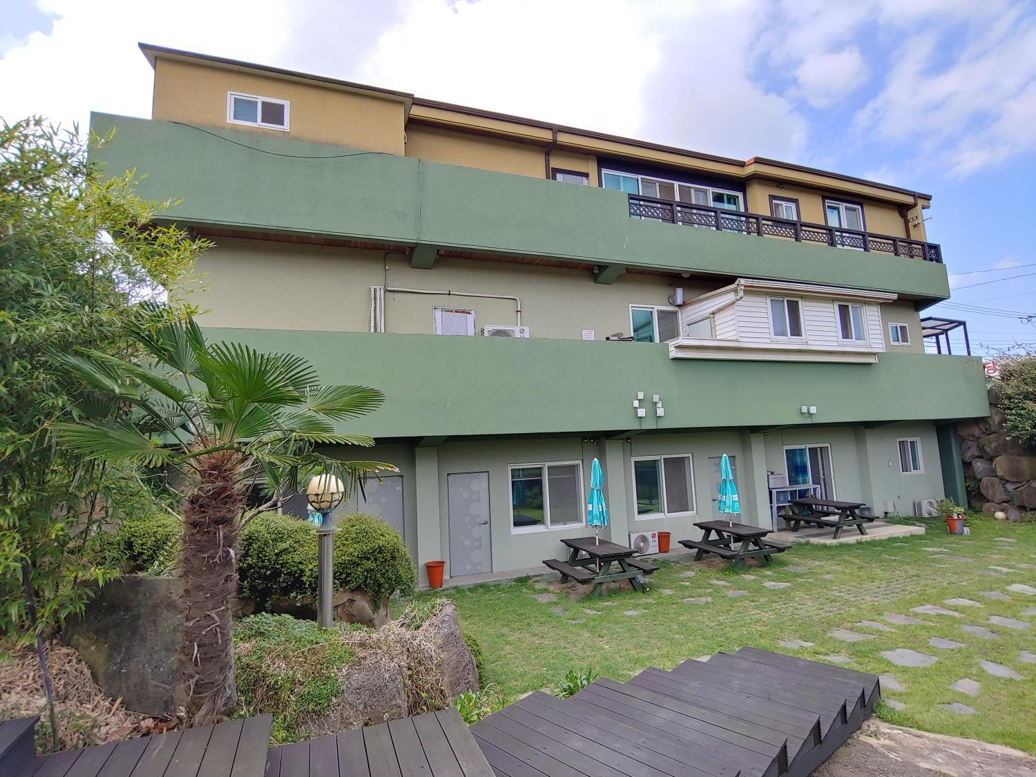 Jeju Oreum Pension view 5