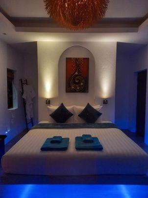 Tropical Season Villa Resort