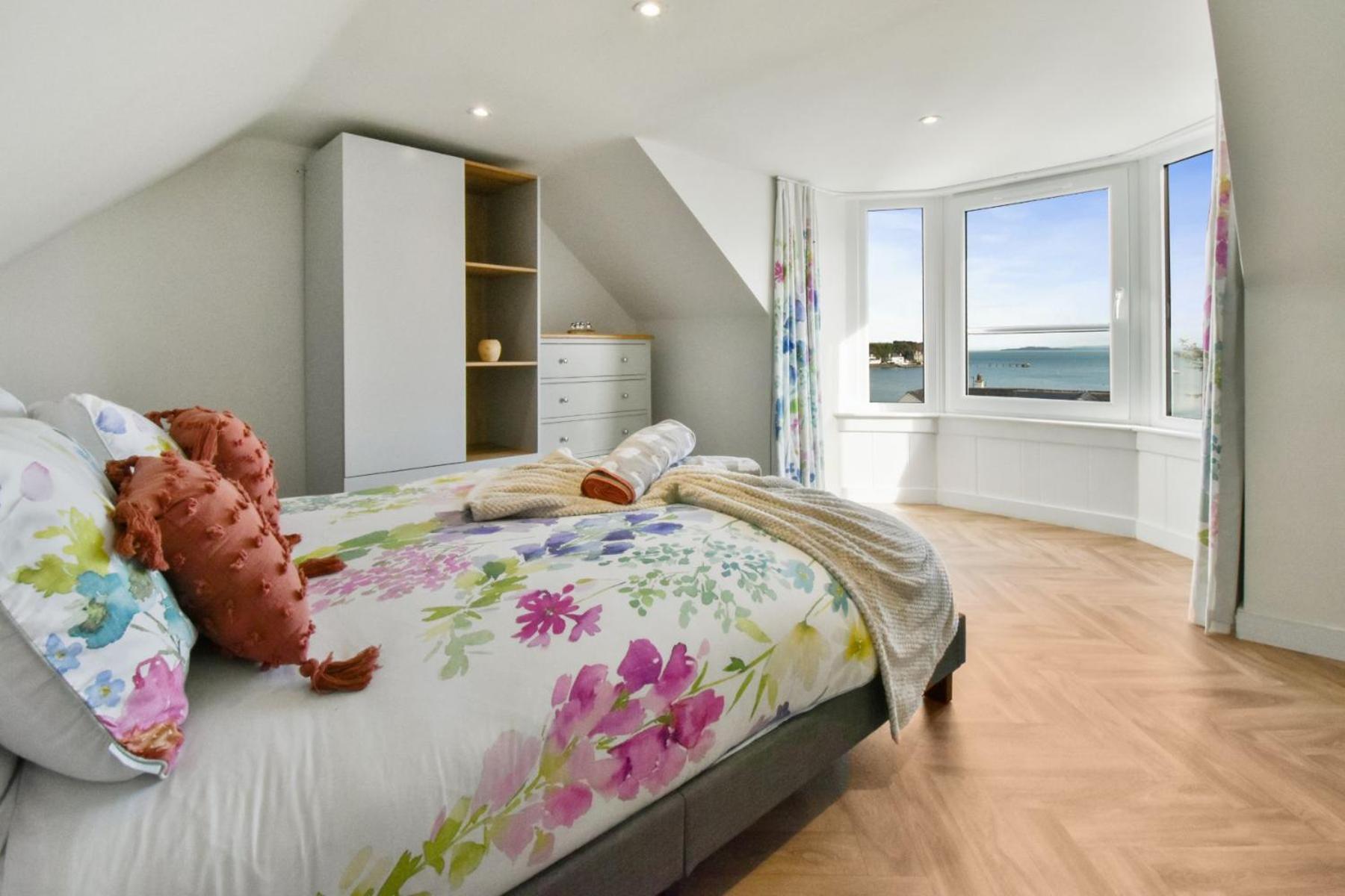 Seaside Place, Aberdour view 4