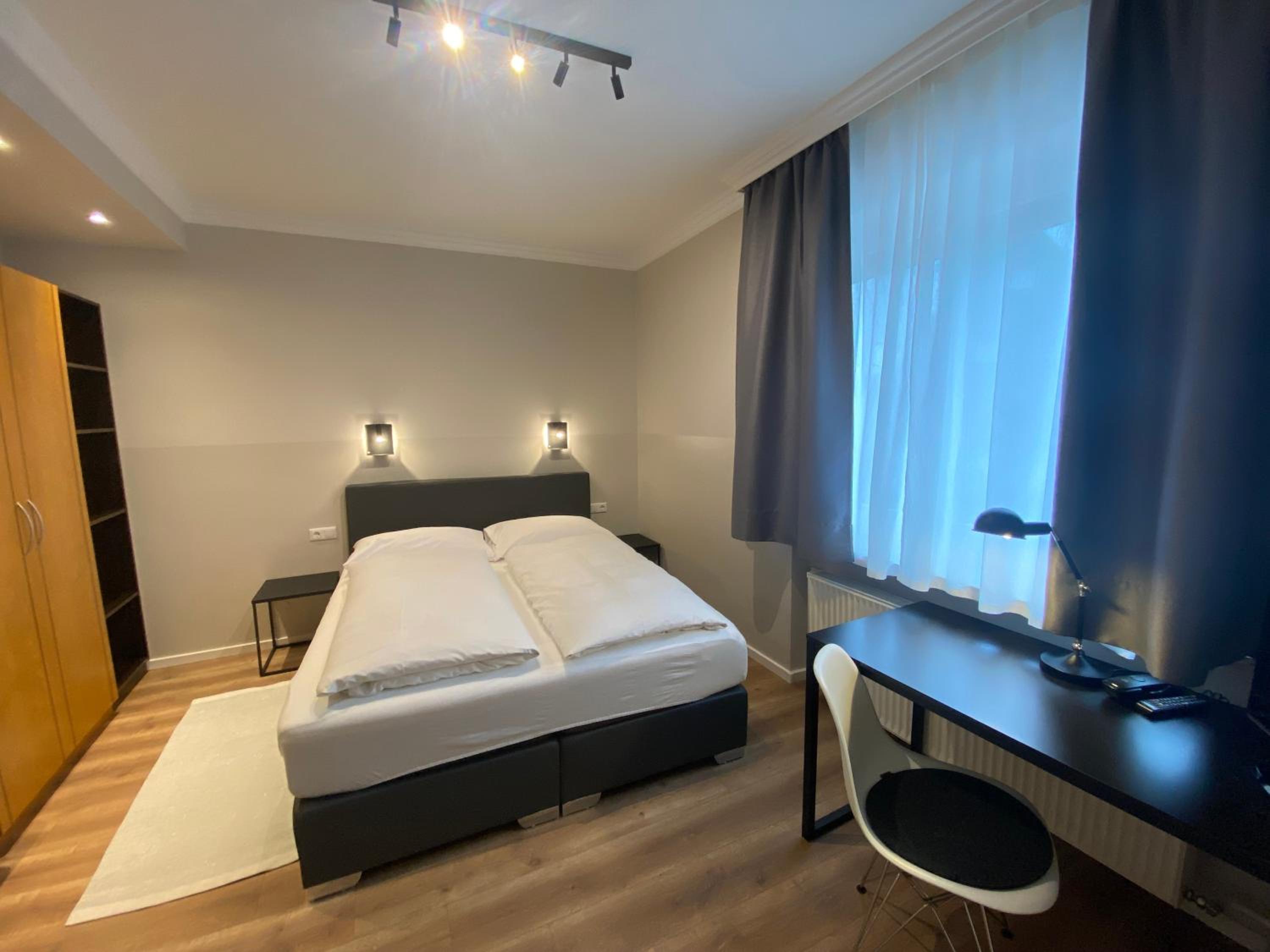 Munich Vacations - Hotel Villa Solln - Property Image 8