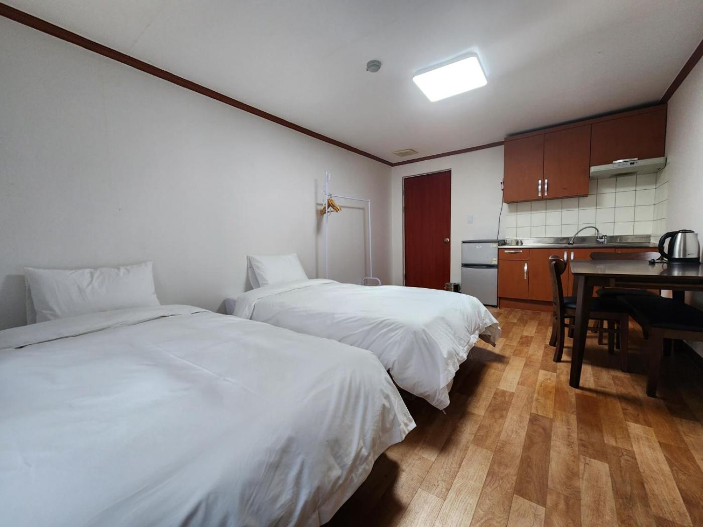 Sorak Y Hostel