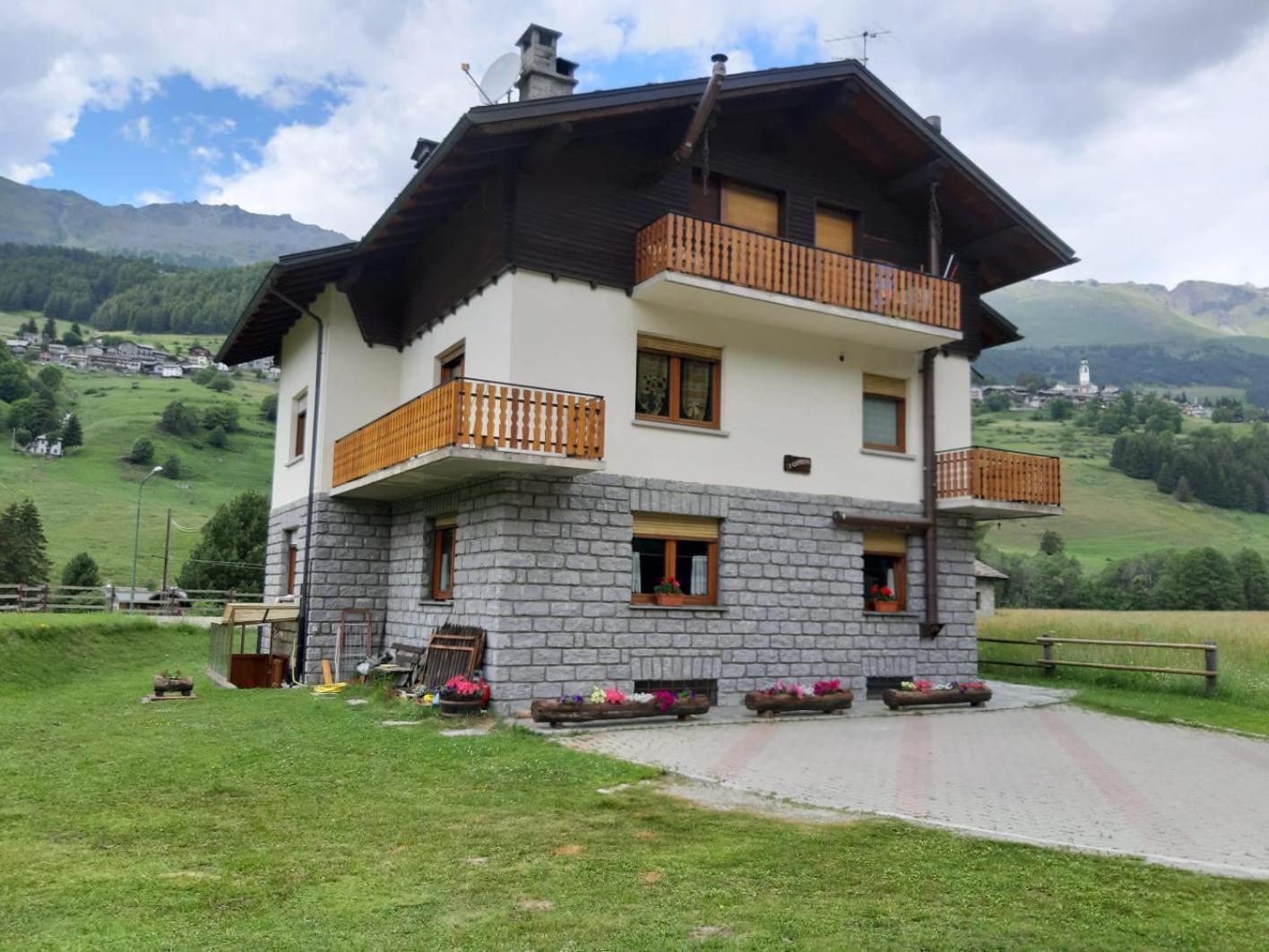 Il Pettirosso - Appartamento Panoramico con 3 Camere in Villetta view 4