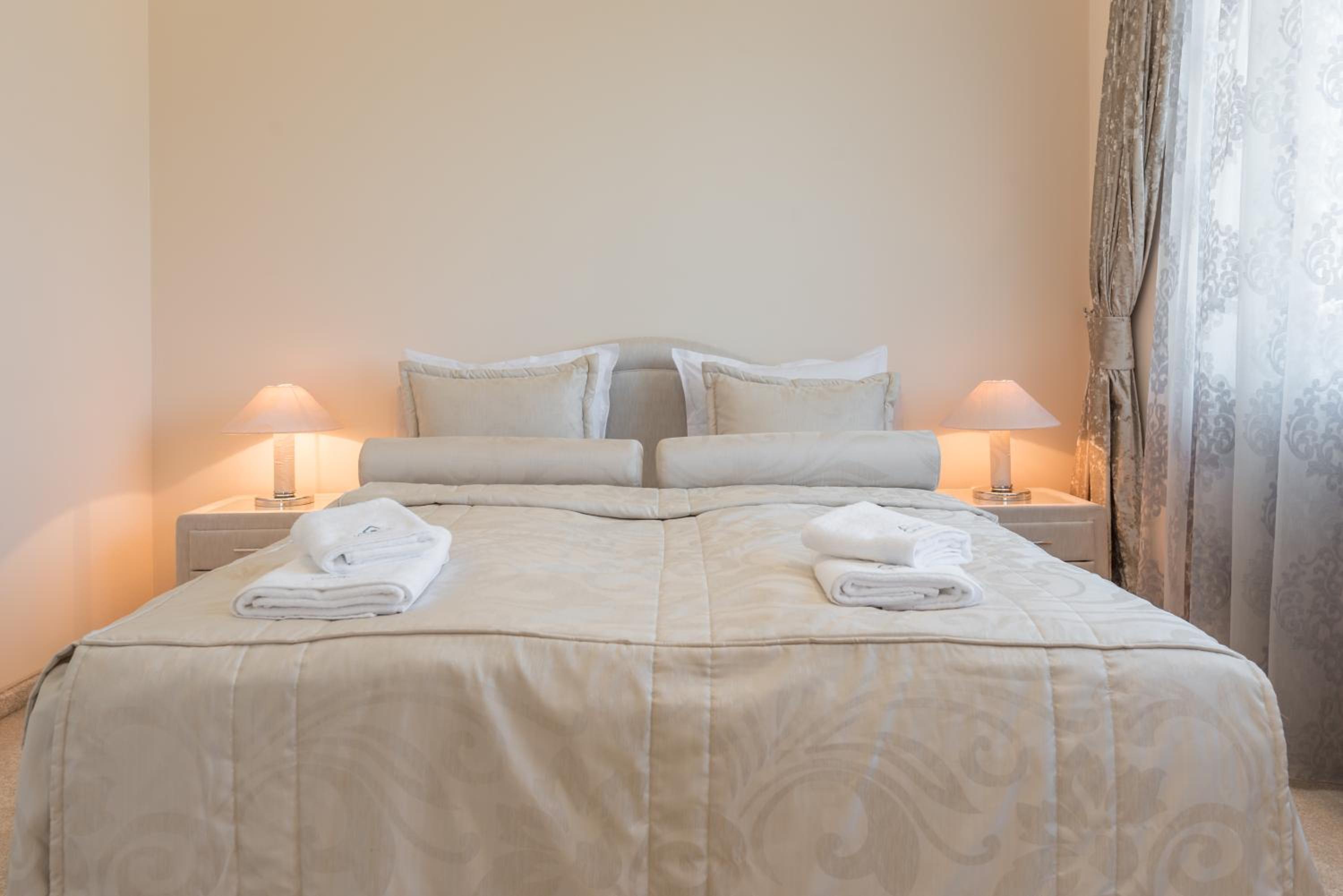 Private Apartment in Chayka near the Sea Garden