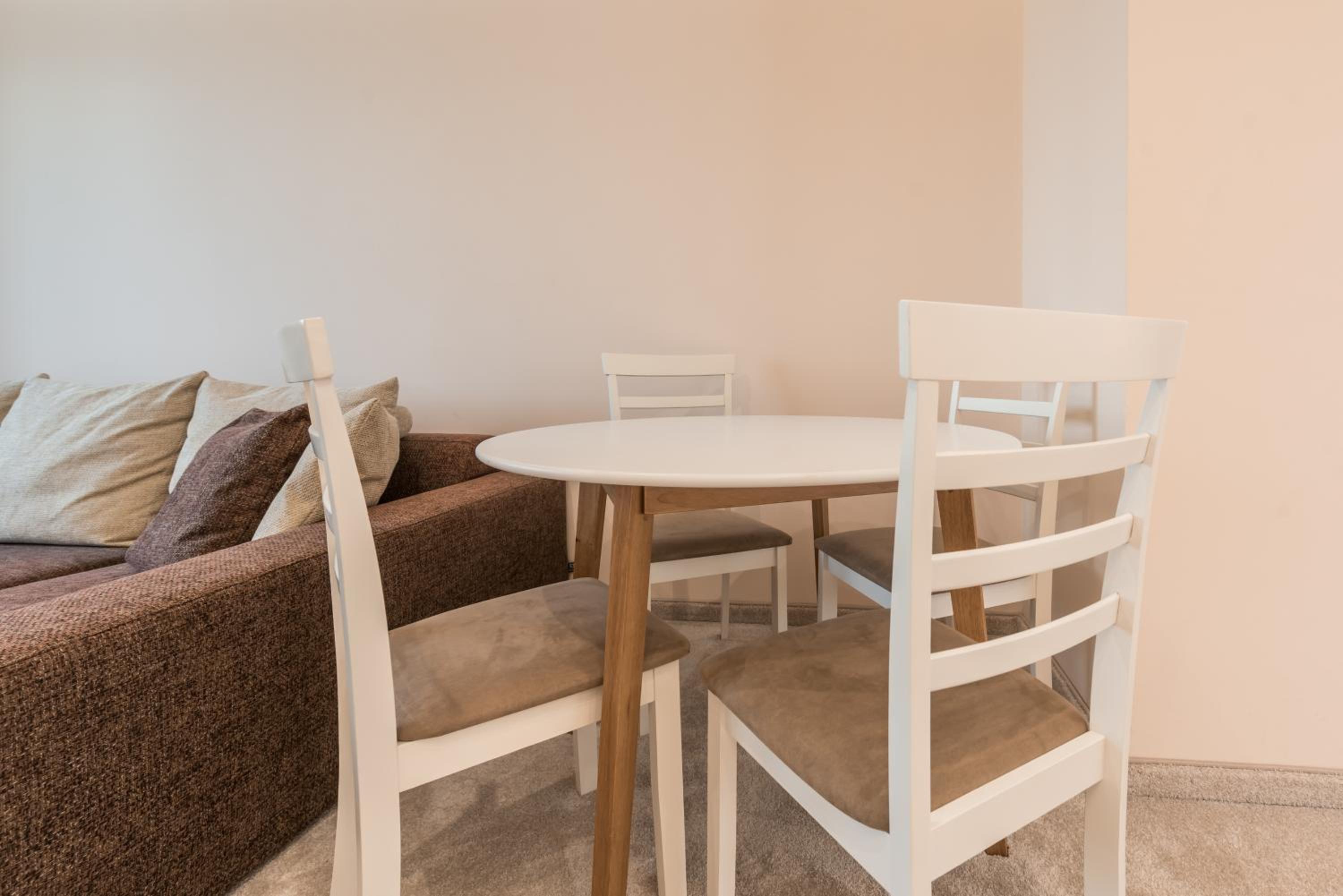 Private Apartment in Chayka near the Sea Garden