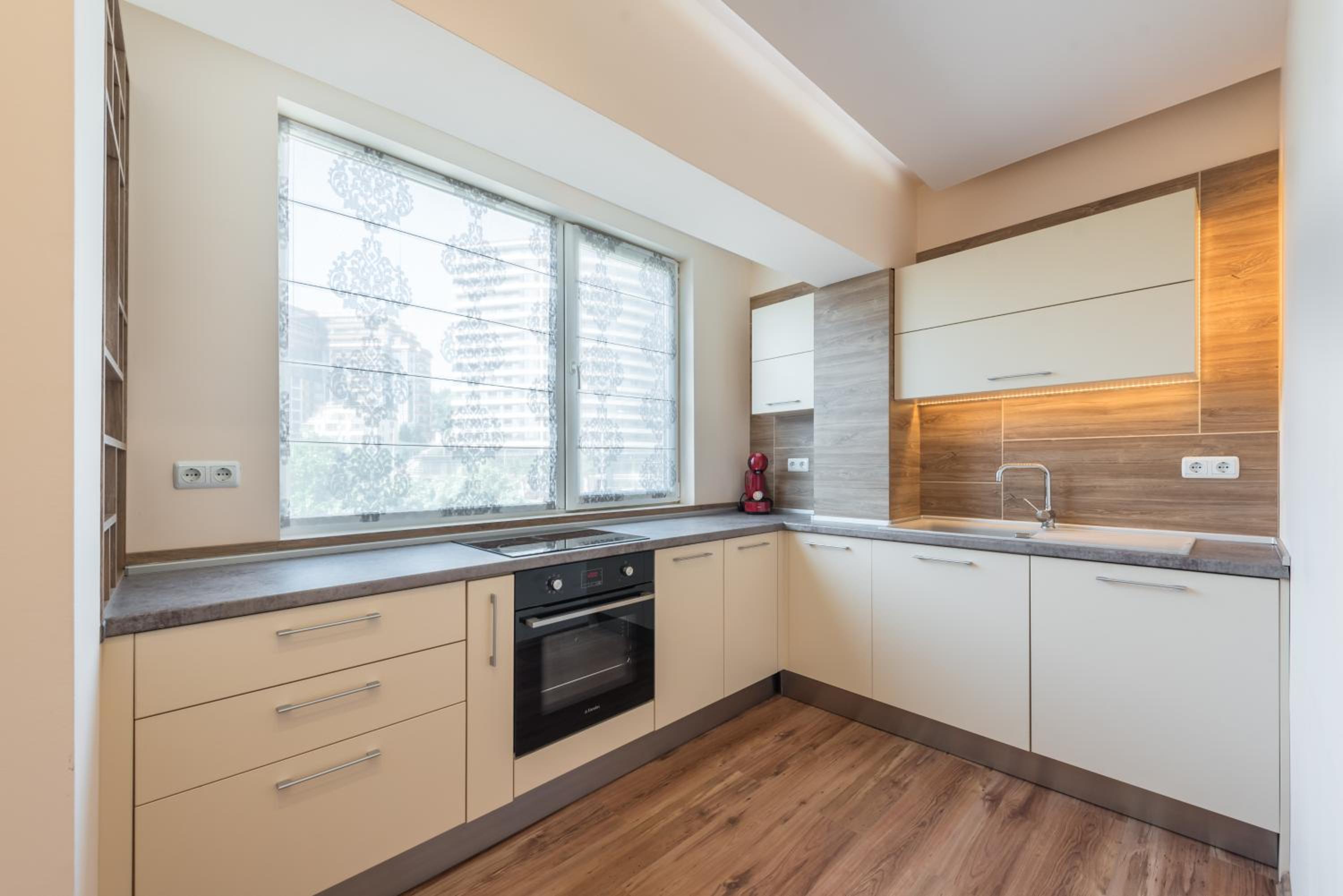 Private Apartment in Chayka near the Sea Garden