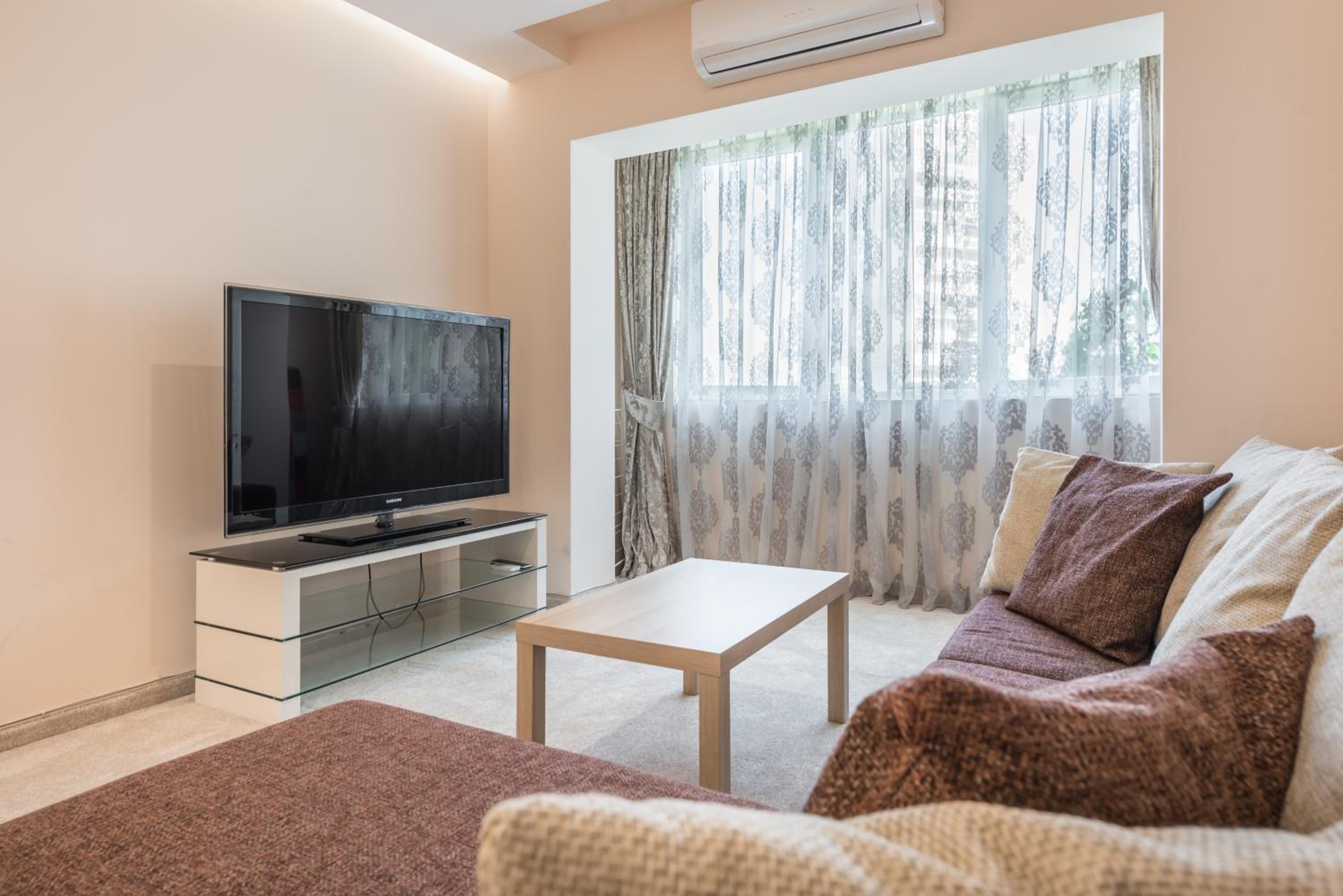 Private Apartment in Chayka near the Sea Garden