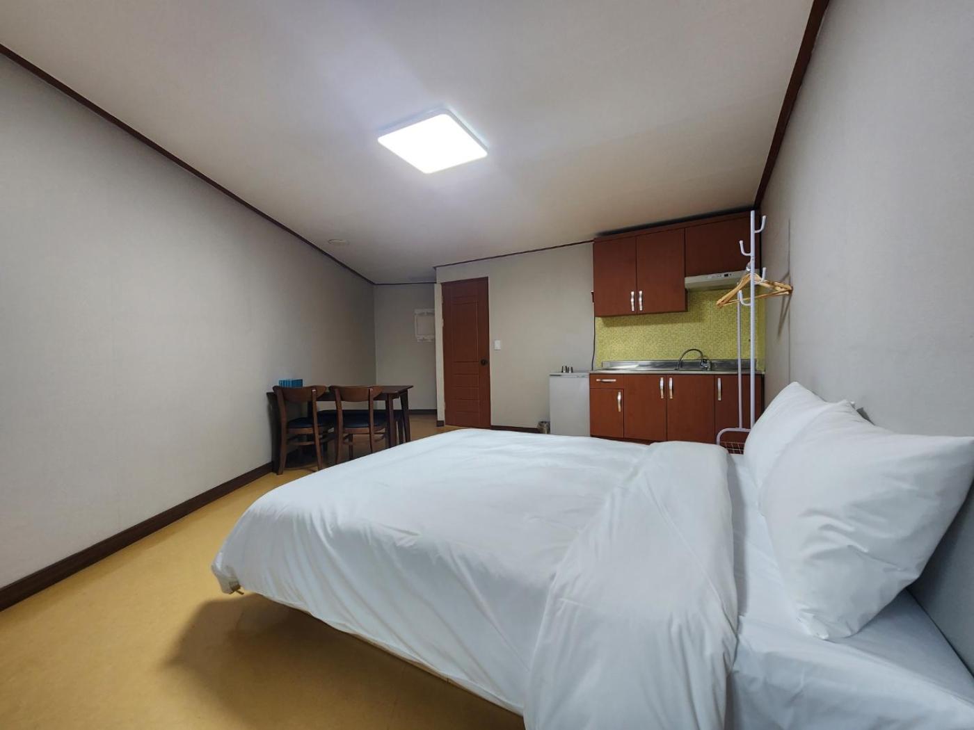 Sorak Y Hostel