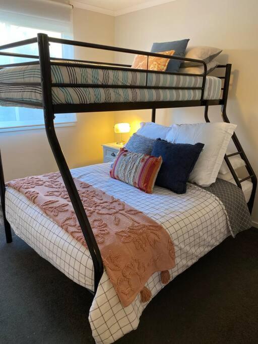 Twin Beaches Retreat Cowes
