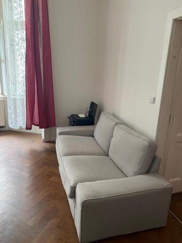 Large 3 bedroom family apartment close to the river