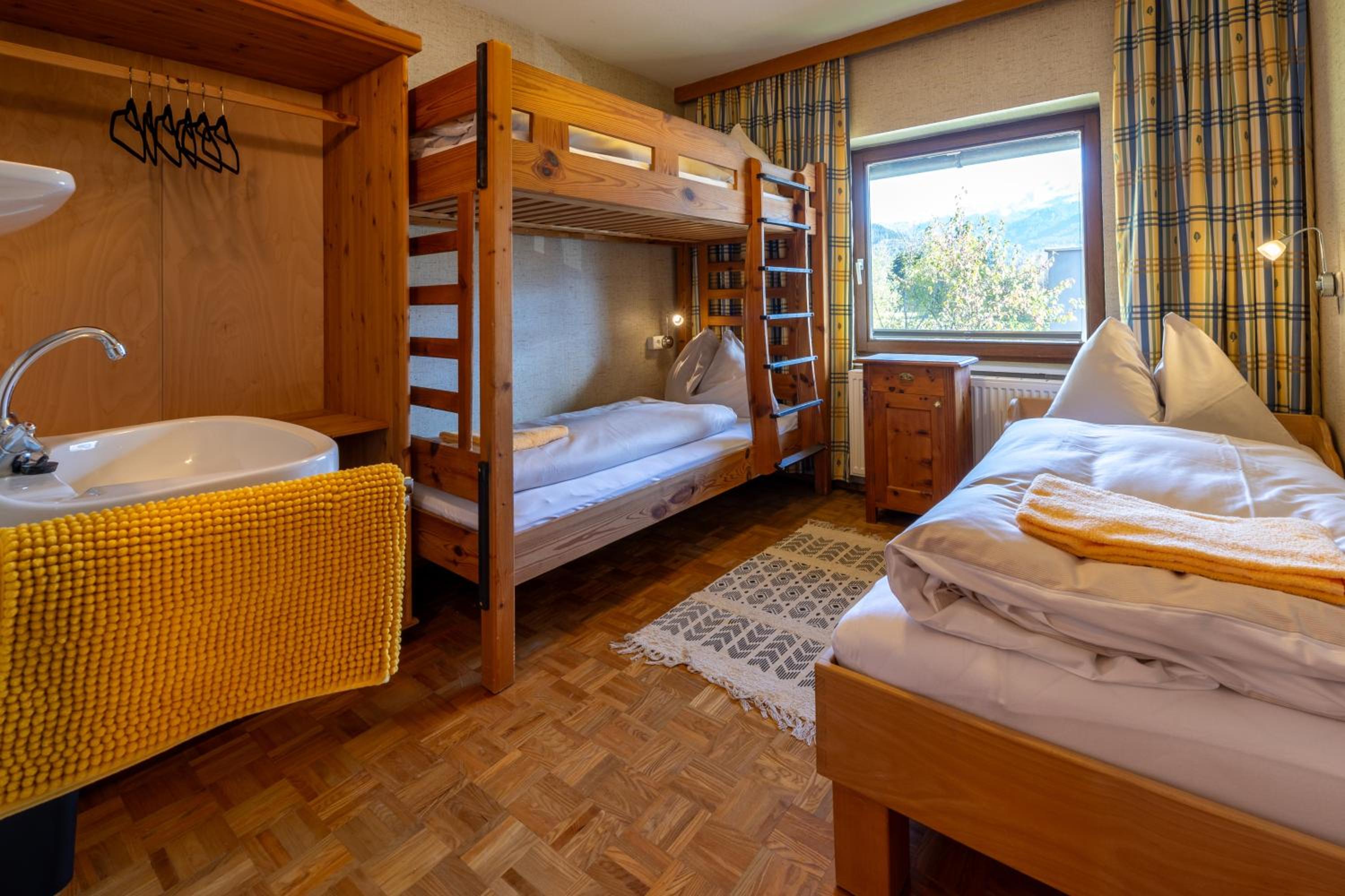 Chalet Frieda by Via Montes