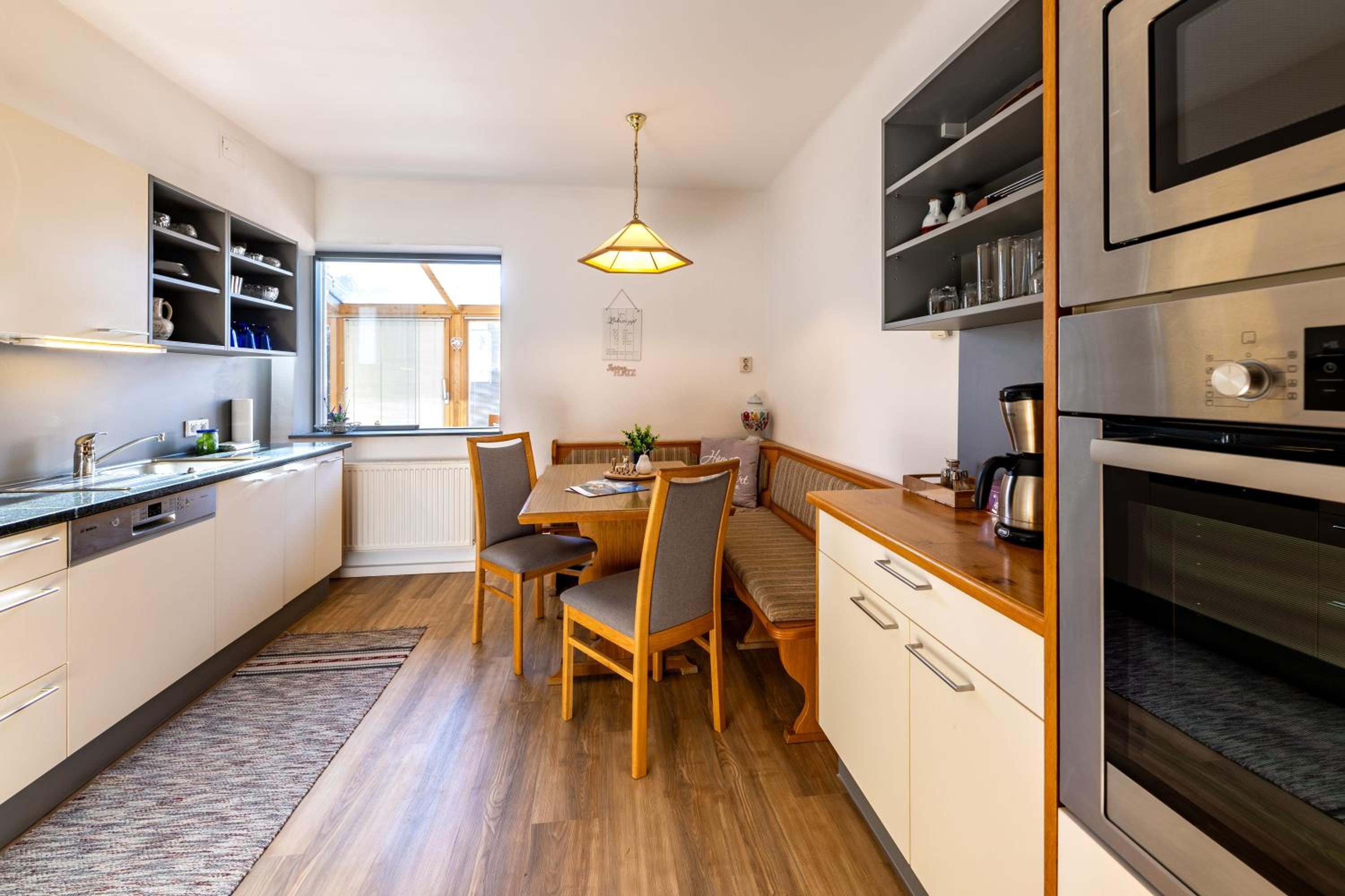 Chalet Frieda by Via Montes