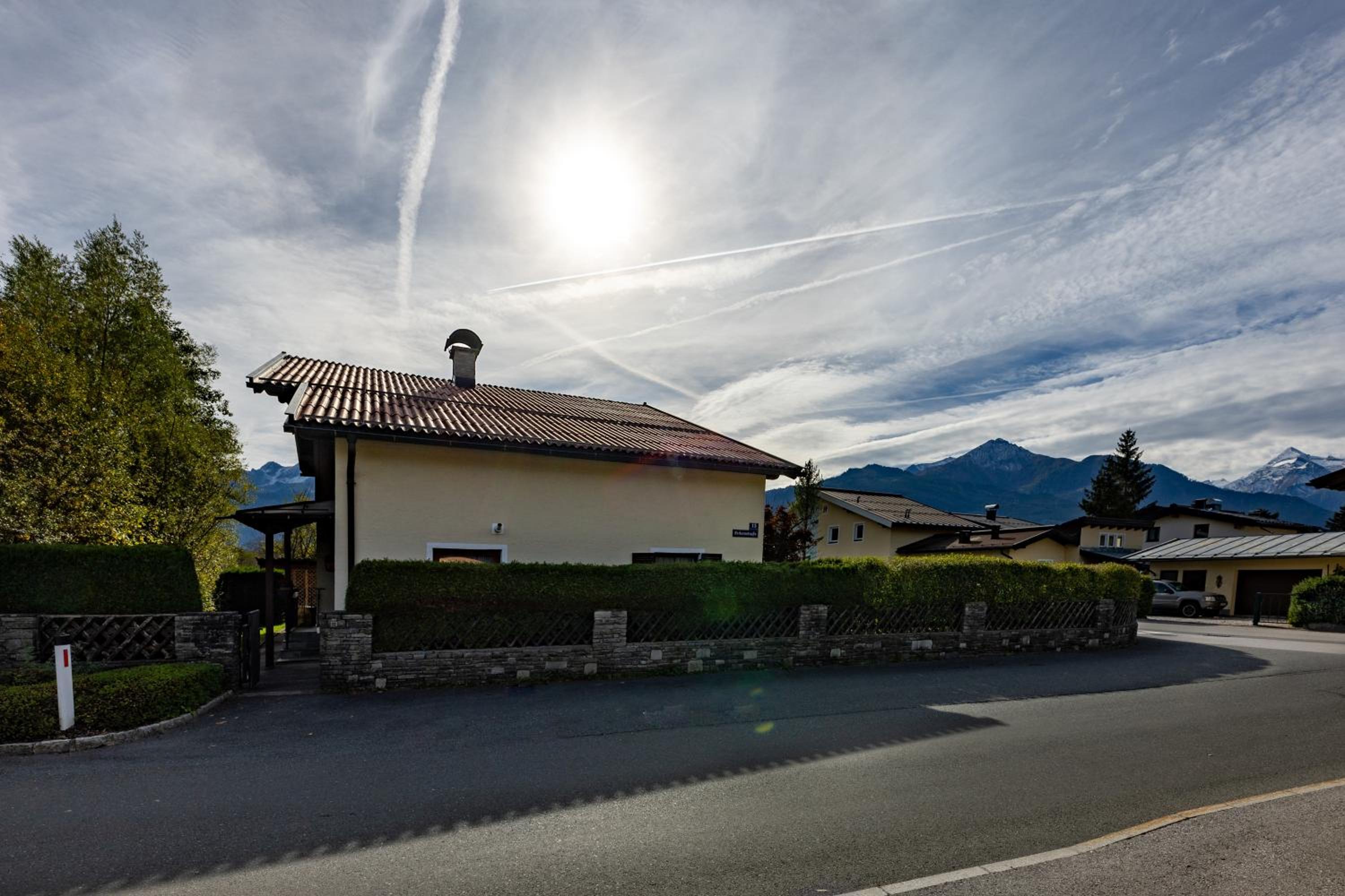 Chalet Frieda by Via Montes