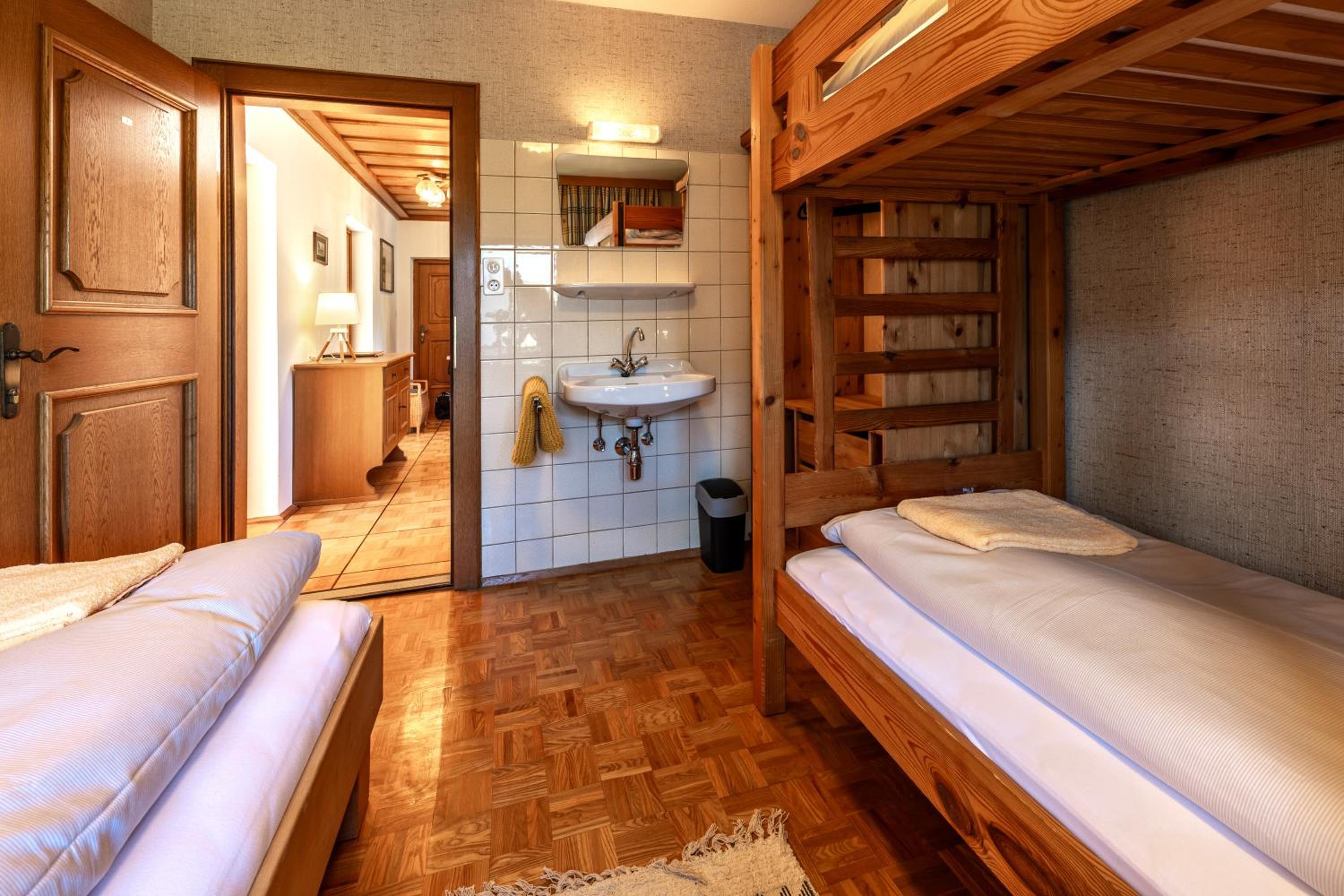 Chalet Frieda by Via Montes