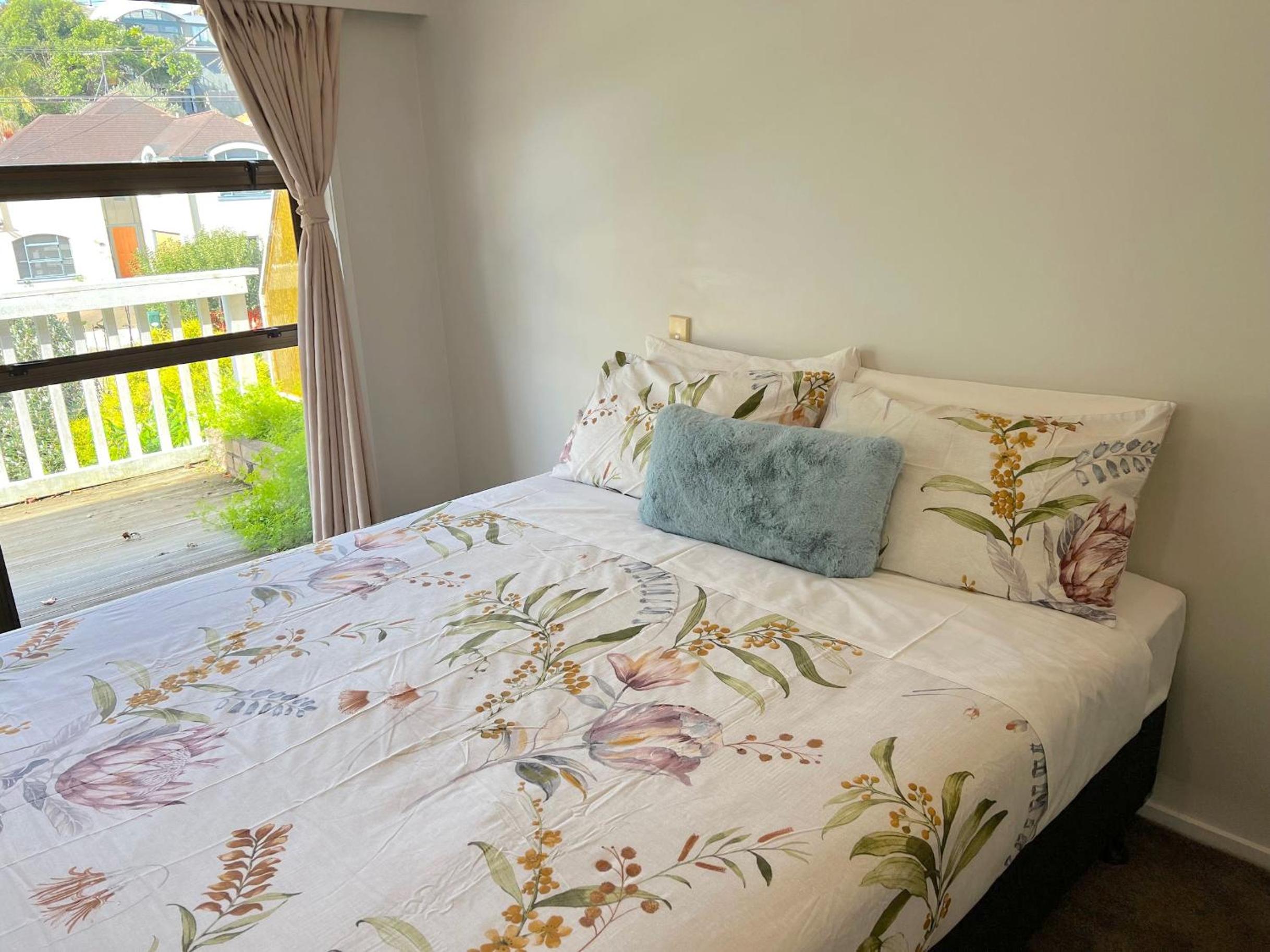 Remuera Spacious Holiday Home