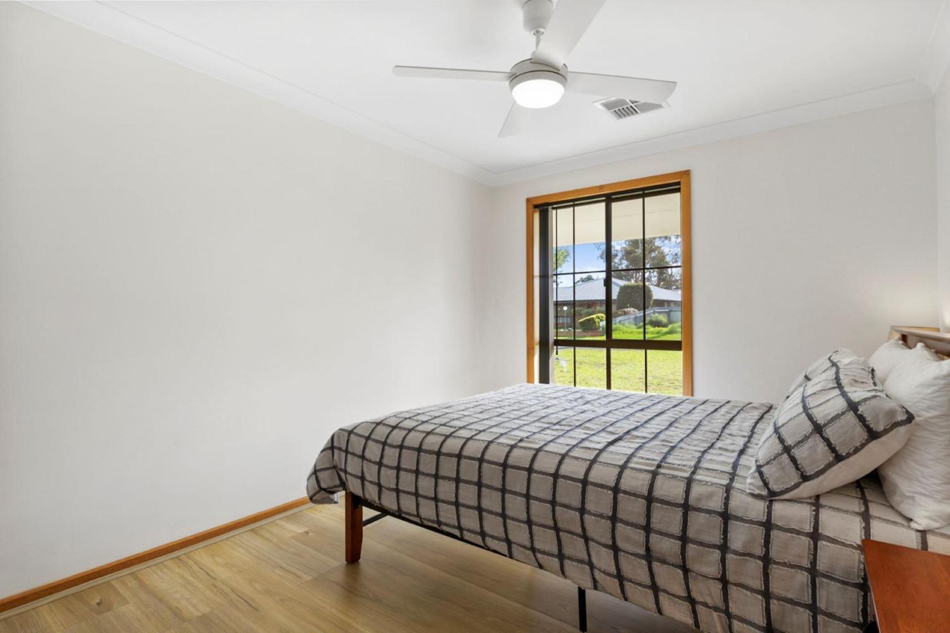 Sea Whisper - 6 Guinea Place