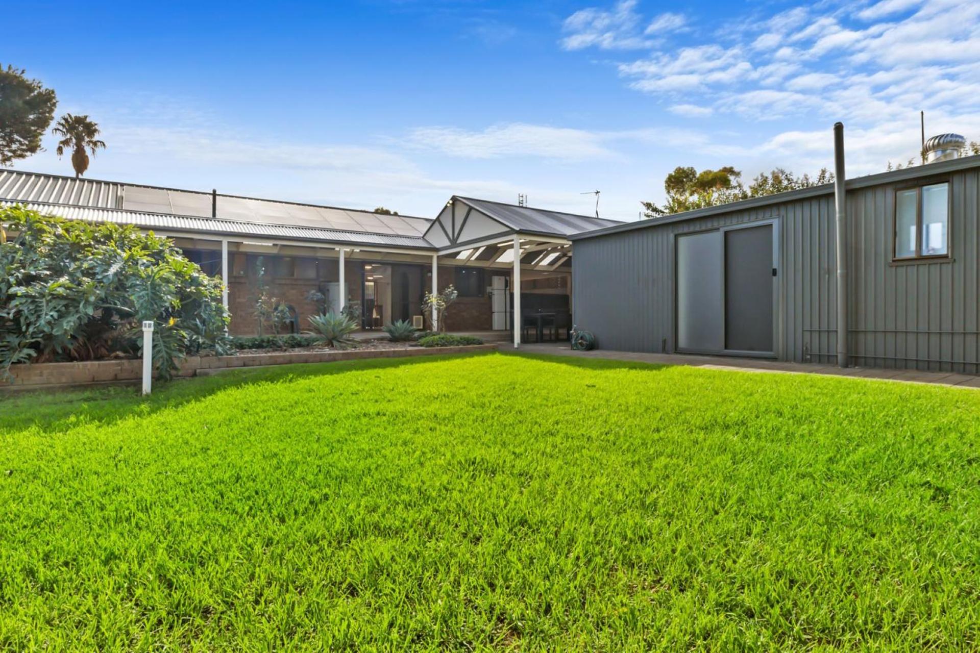Sea Whisper - 6 Guinea Place