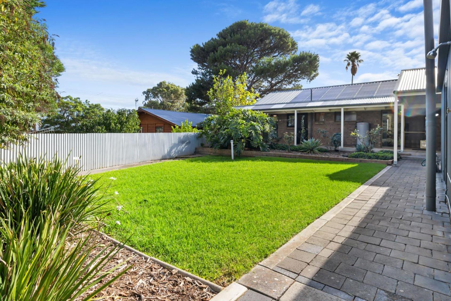 Sea Whisper - 6 Guinea Place