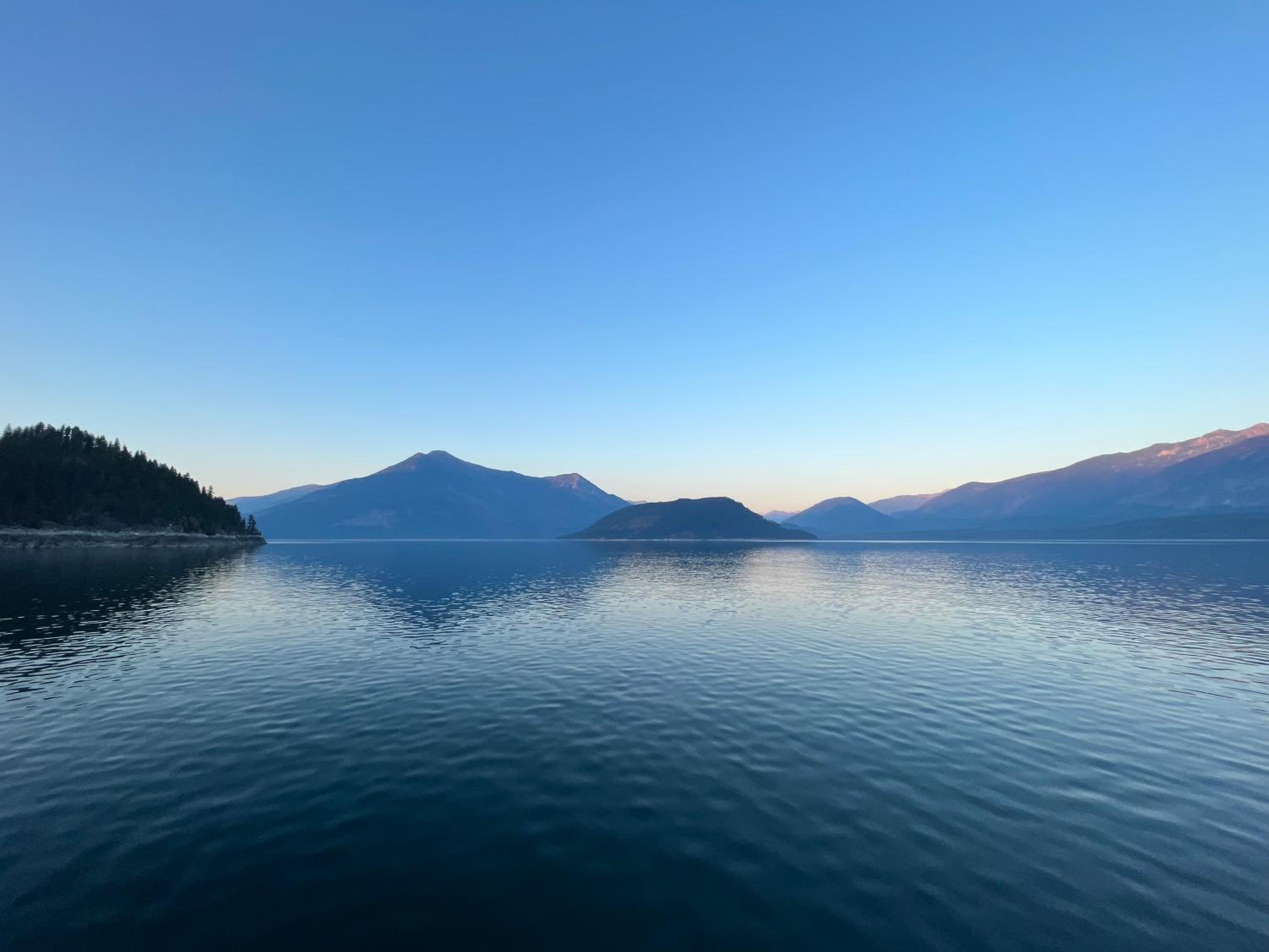 The Kootenay Lake House - A Private Luxury Retreat