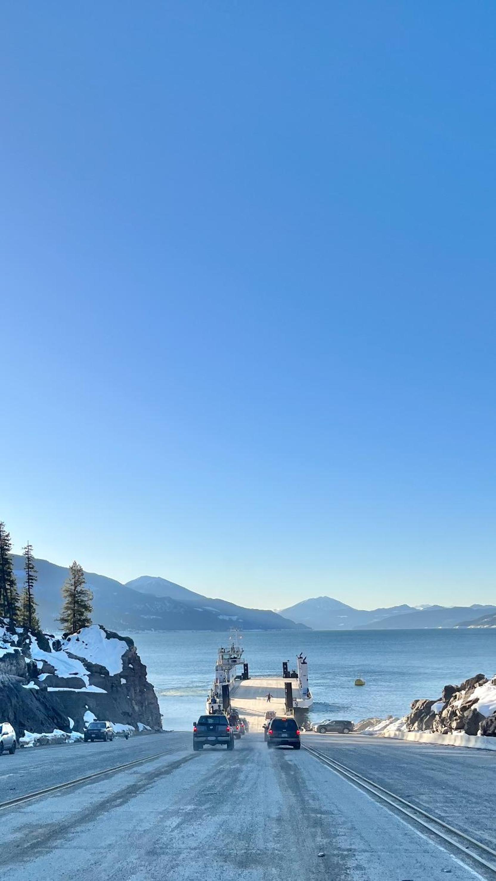 The Kootenay Lake House - A Private Luxury Retreat