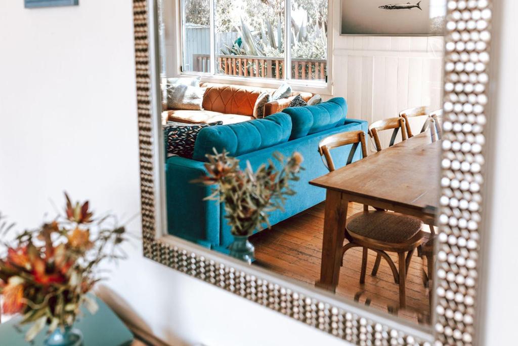 Sloop Cottage - Beachfront - Vibes