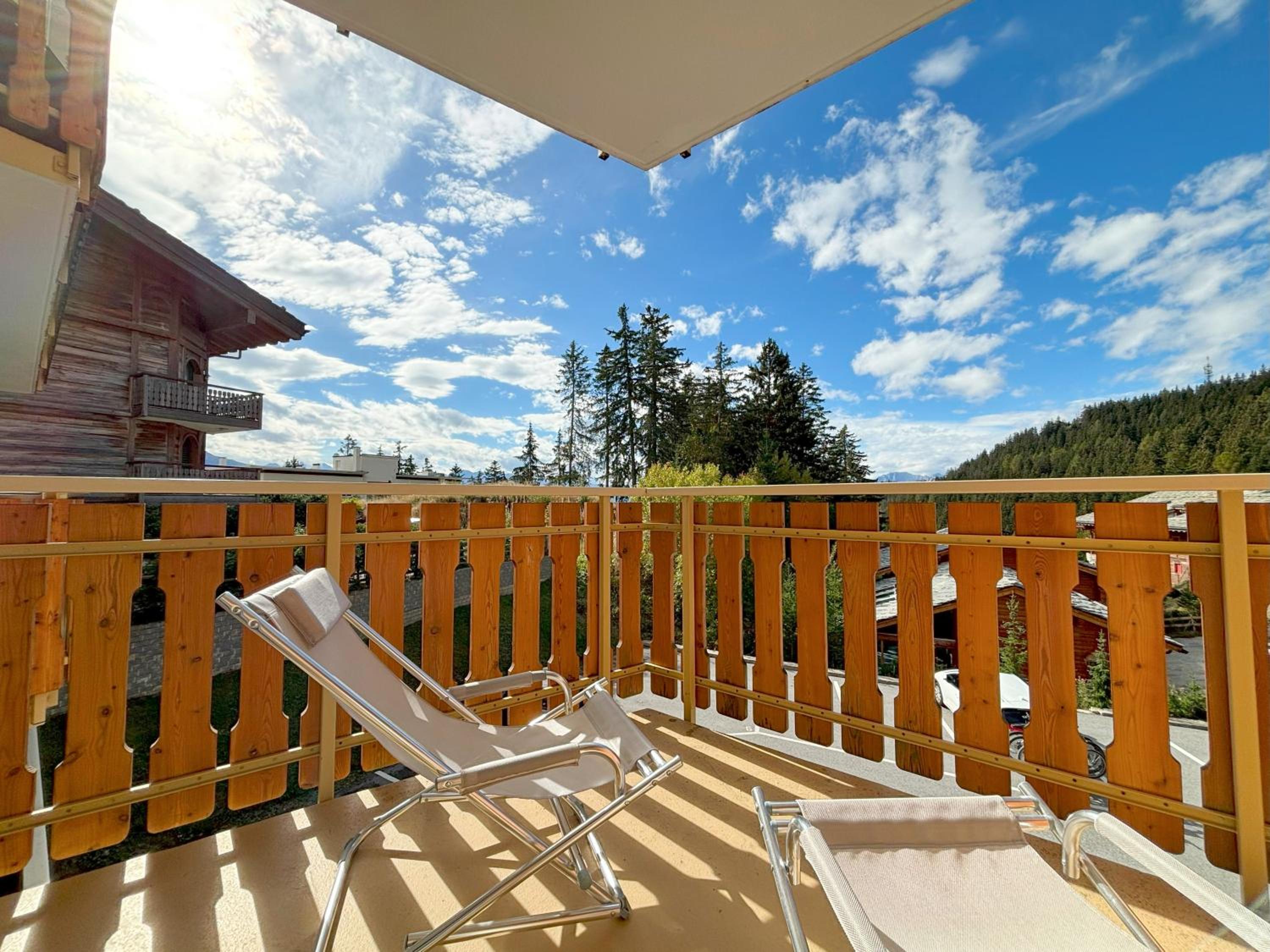Calm studio with balcony in Crans-Montana