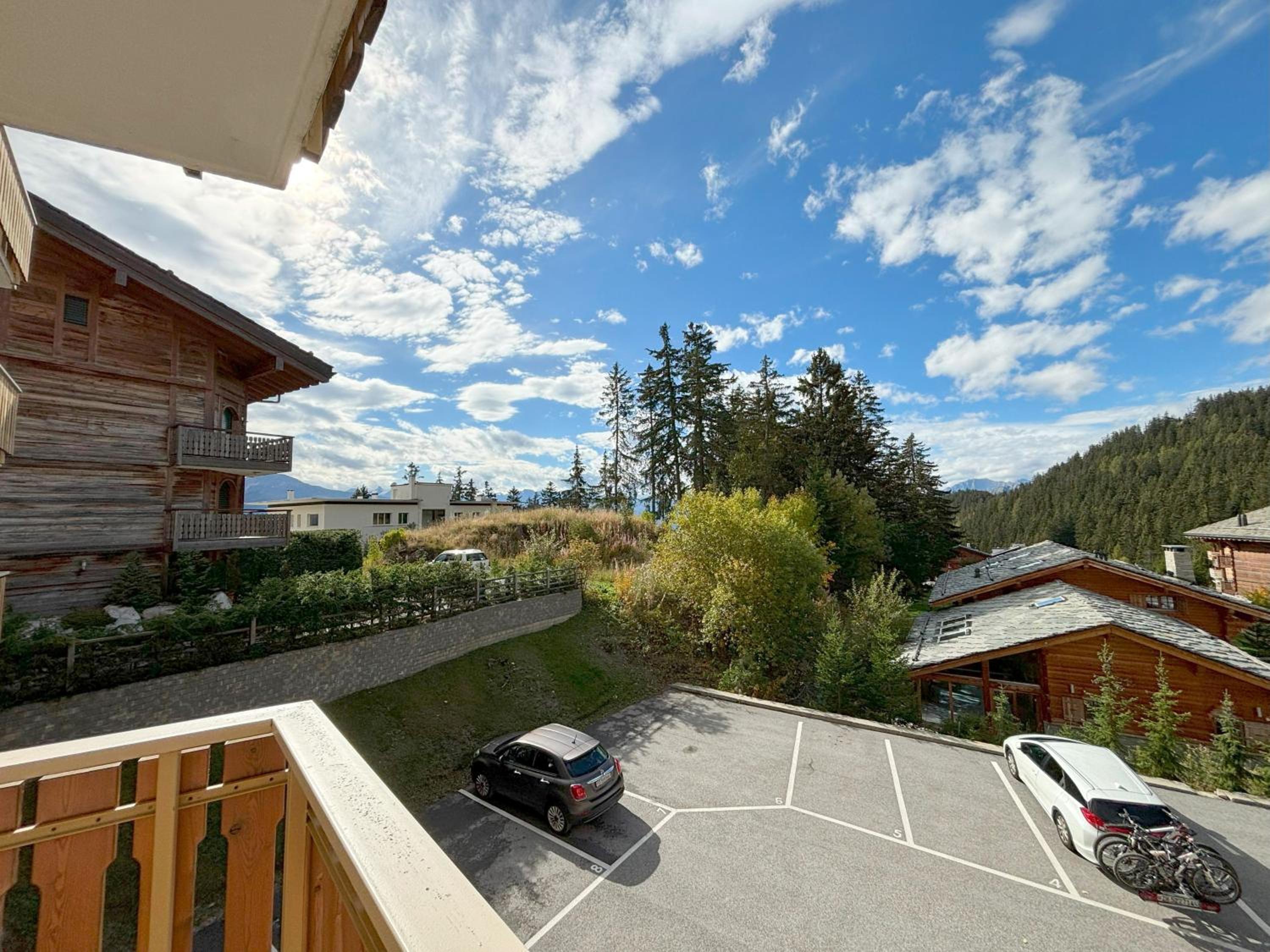 Calm studio with balcony in Crans-Montana