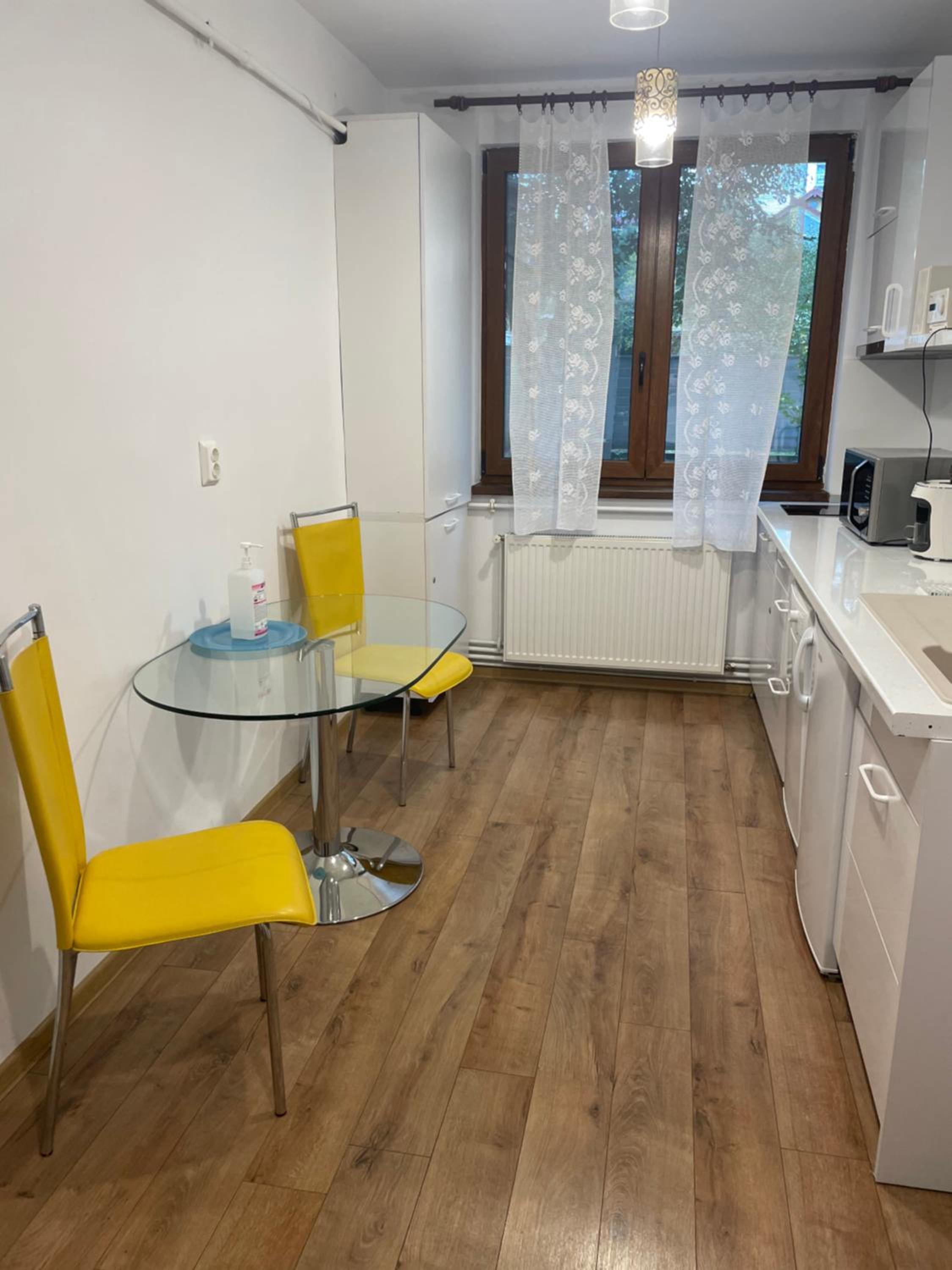 Peles Green Apartment&Piano view 4