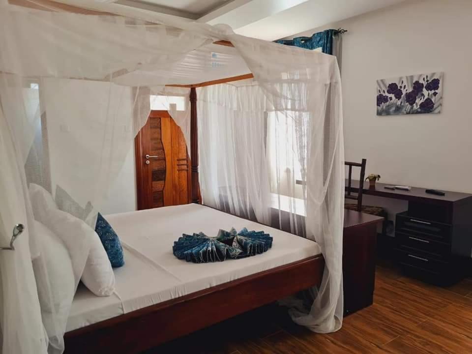 Queens Chateau Boutique Villa