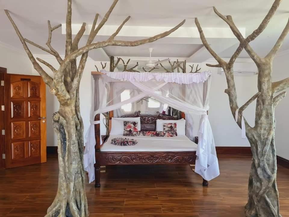 Queens Chateau Boutique Villa