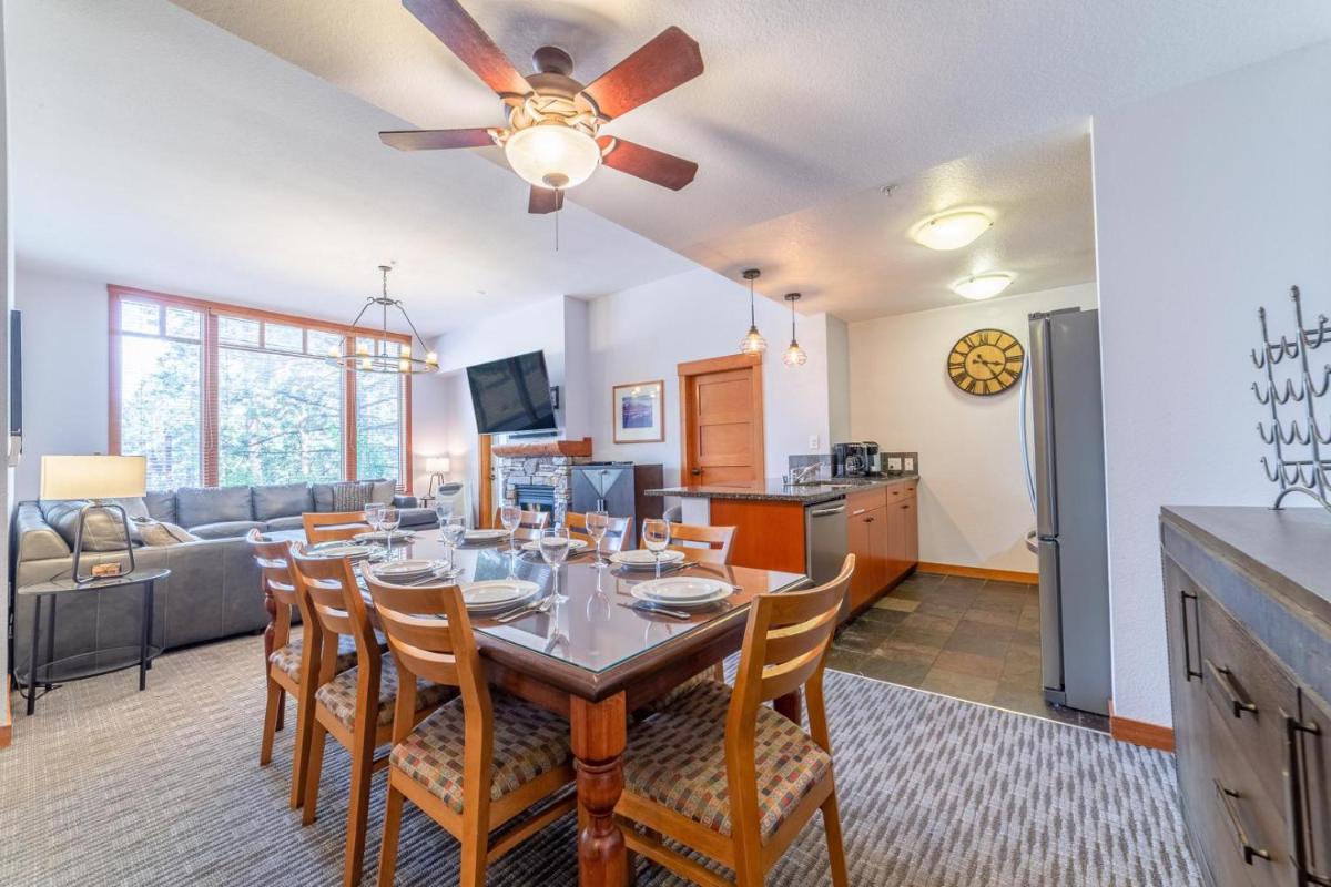 #550 Village, Walk to Gondola 3BD, 3BATH with Spa view 2