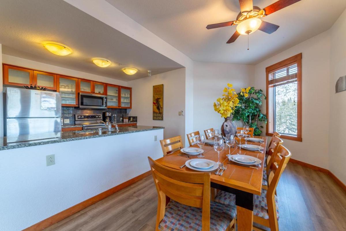 #425 - Condo Balcony Overlooks Mammoth Village Steps to Gondola, Spa, Pool, Game Room at White Mountain Lodge view 5