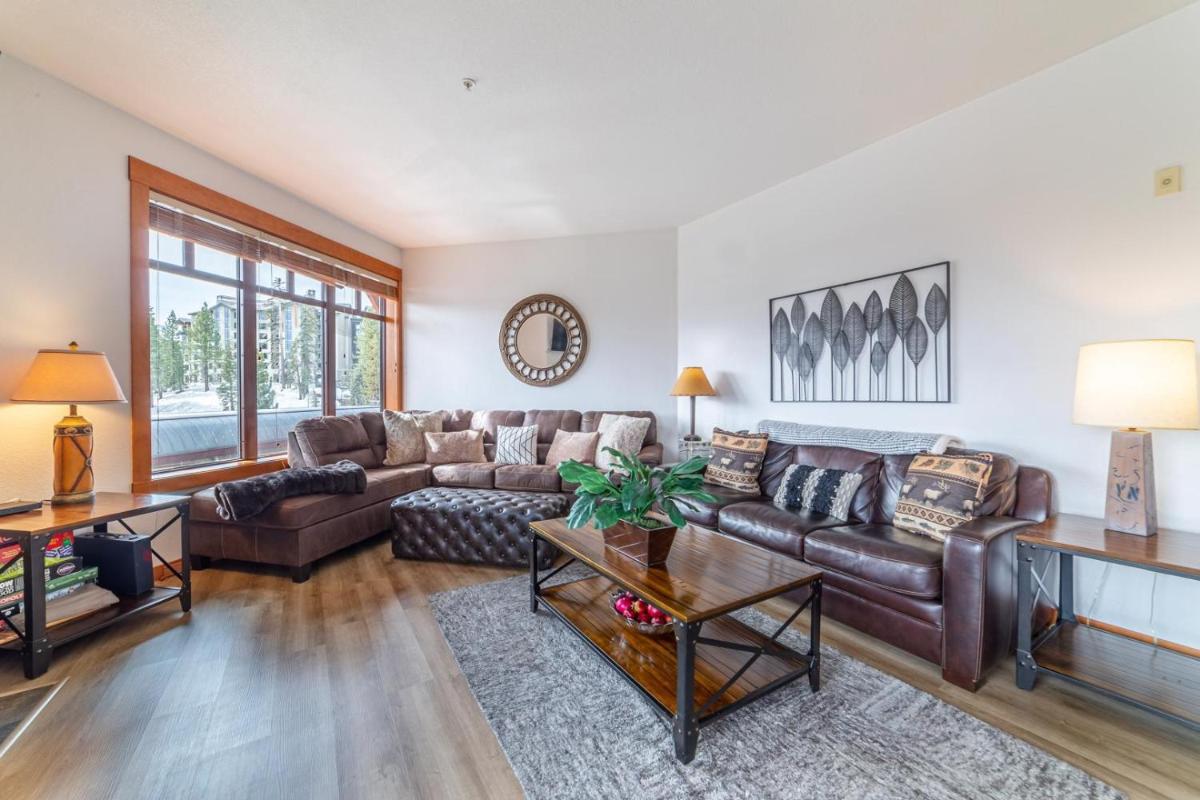 #425 - Condo Balcony Overlooks Mammoth Village Steps to Gondola, Spa, Pool, Game Room at White Mountain Lodge view 2