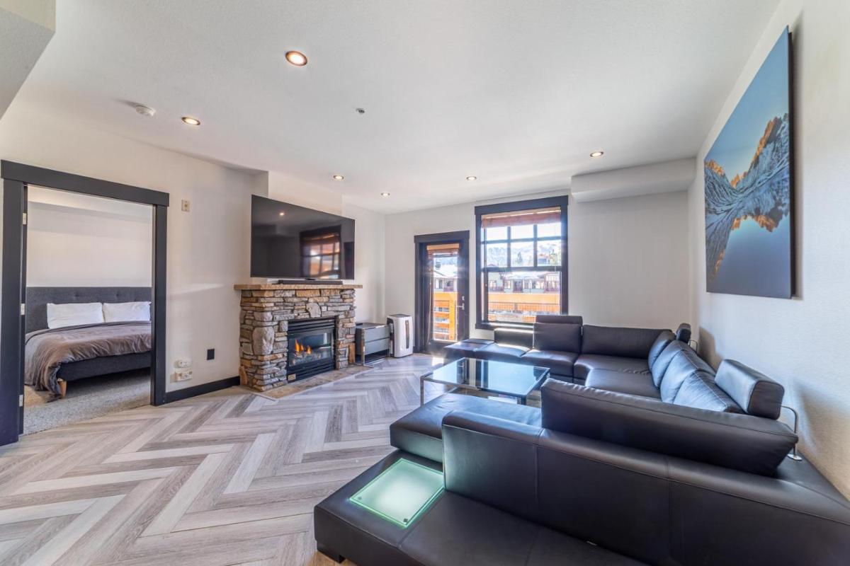 #544- Luxury Village 3BR - Spa, Pool, & Walk to Gondola view 2