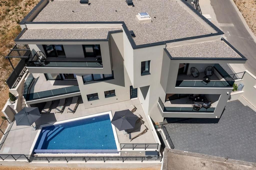 Villa VIP with pool