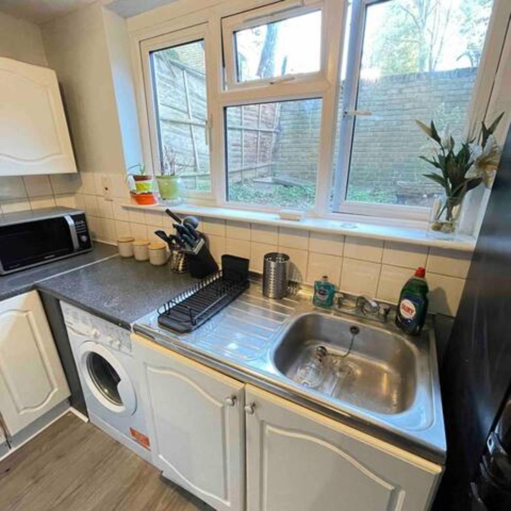 London Apartment - Near Kings Cross St Pancreas!