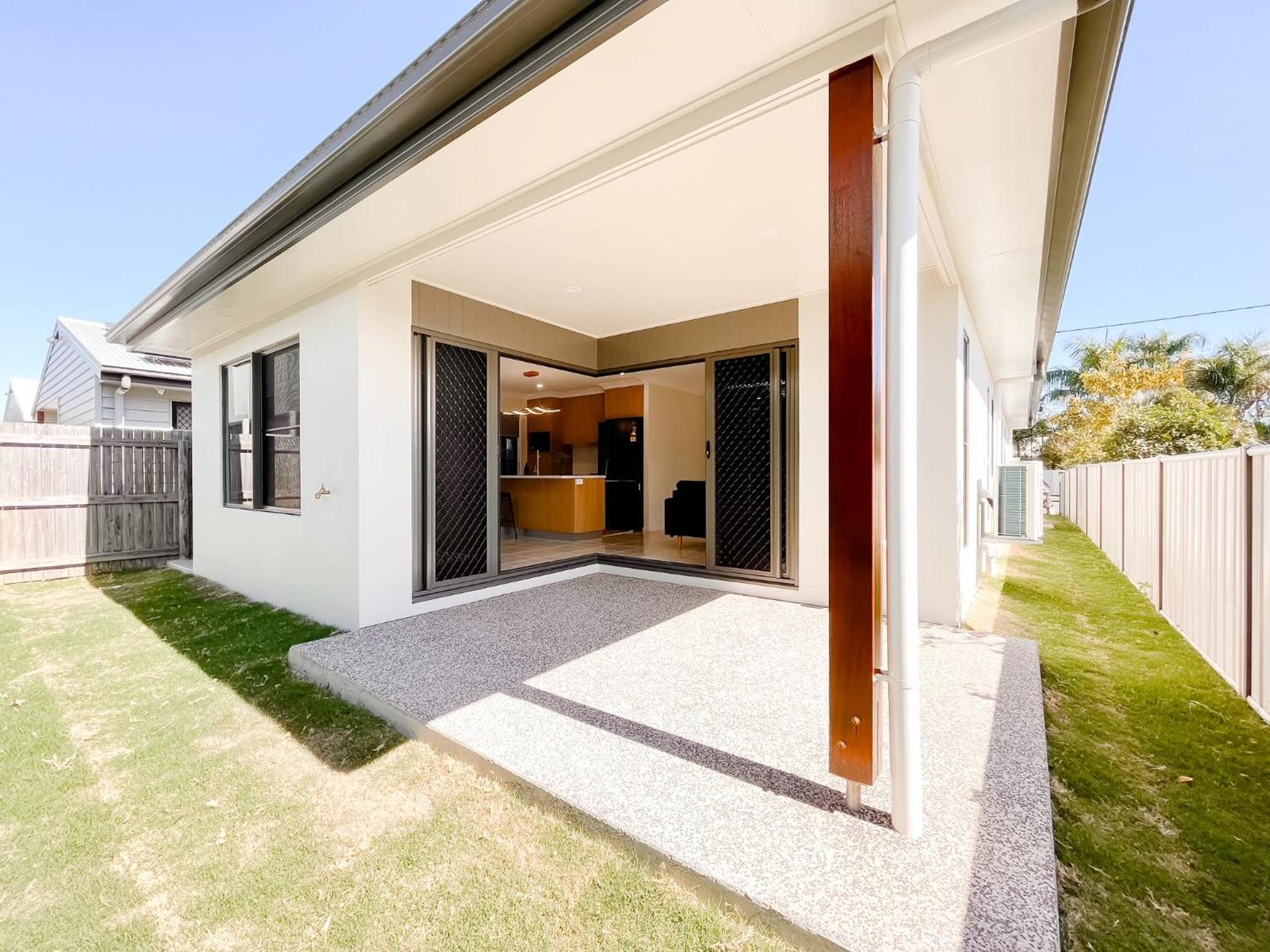 New Home close to Airport hospital Coles & Resto