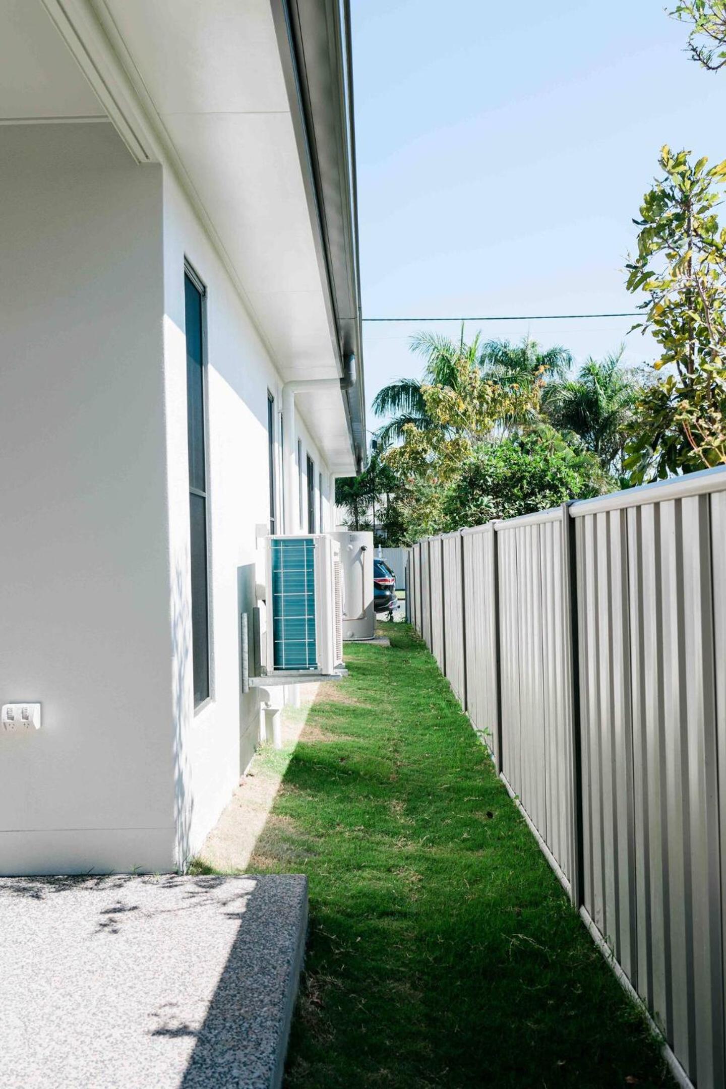 New Home close to Airport hospital Coles & Resto