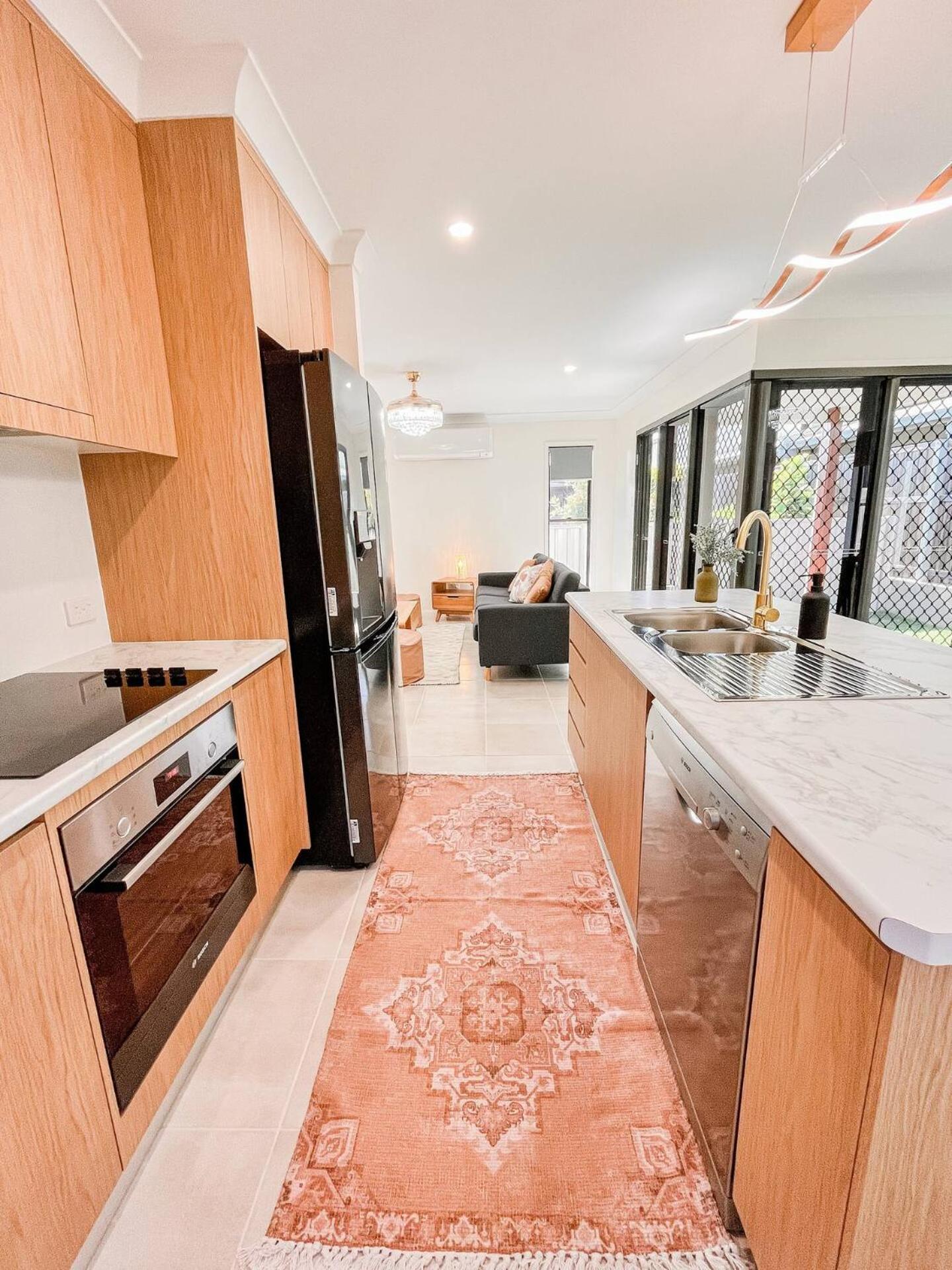 New Home close to Airport hospital Coles & Resto