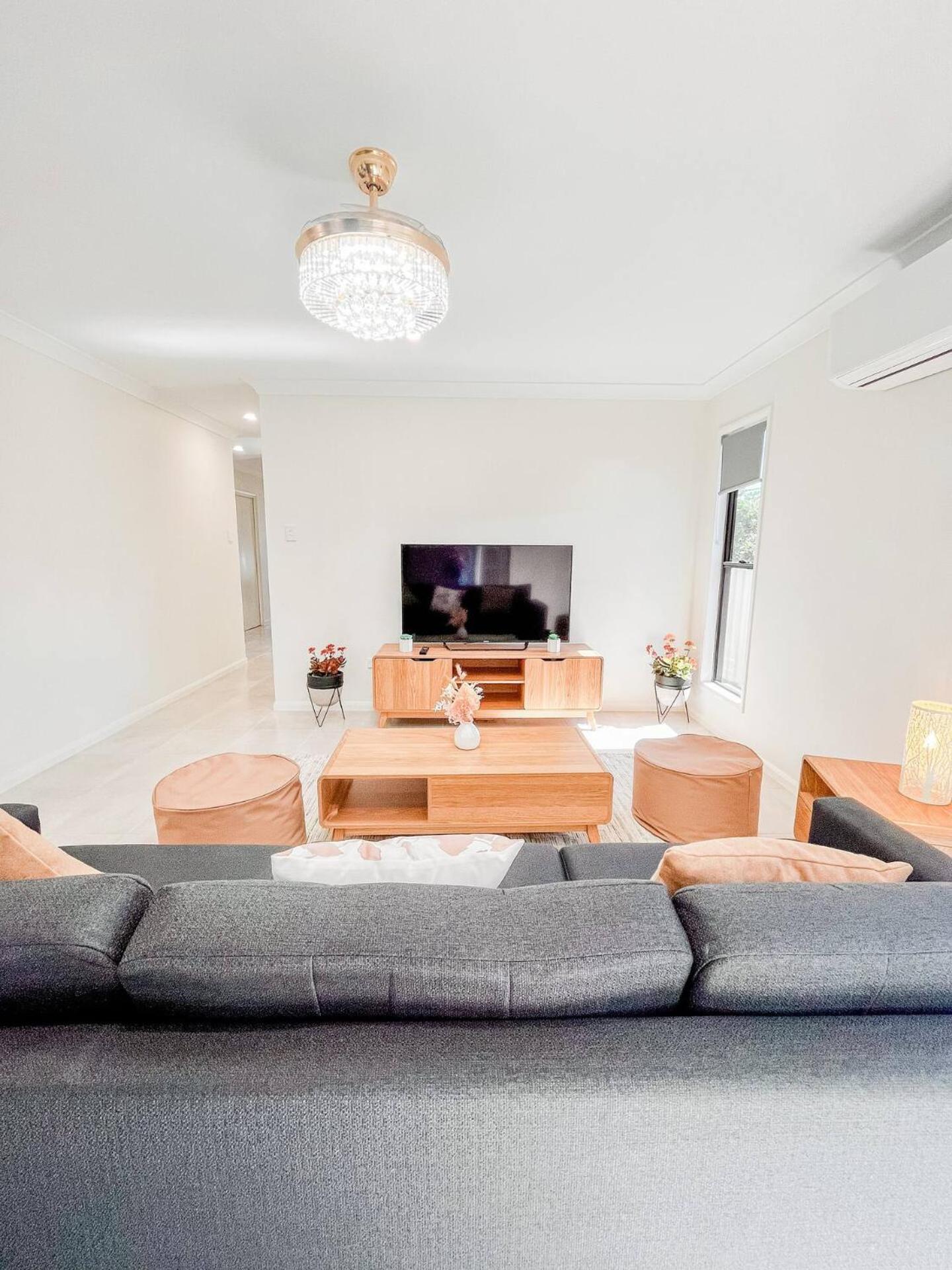 New Home close to Airport hospital Coles & Resto