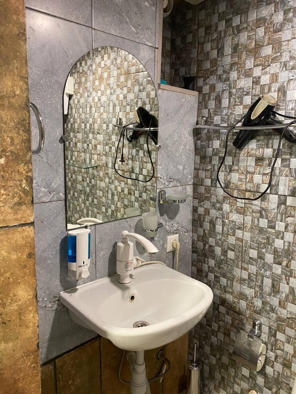 ValueStay Cascade - Studio Apartments Ararat View & City Center
