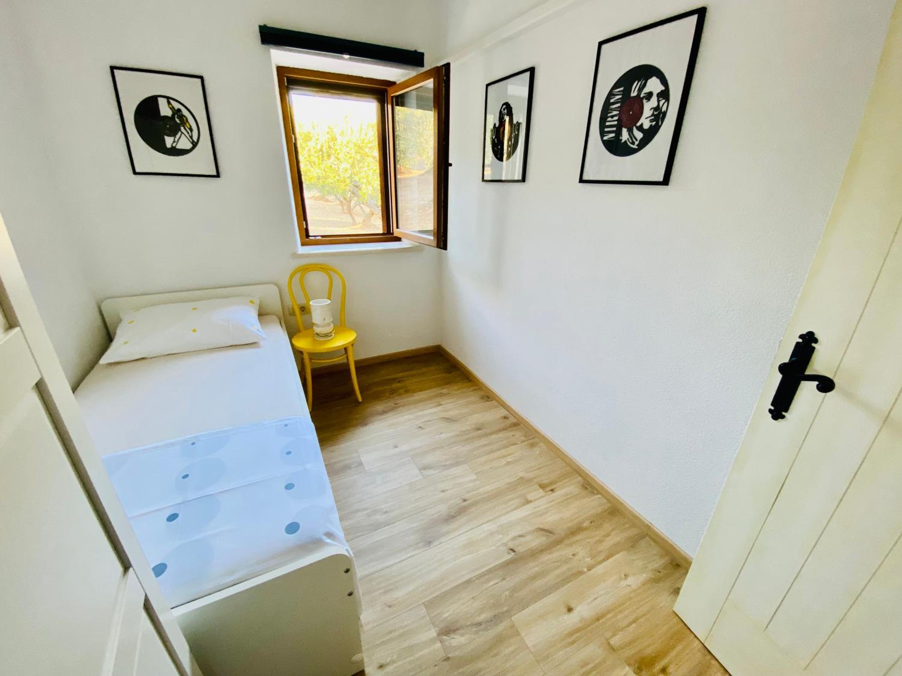 Unique villa in olive field with salted swimming pool-Villa Frida