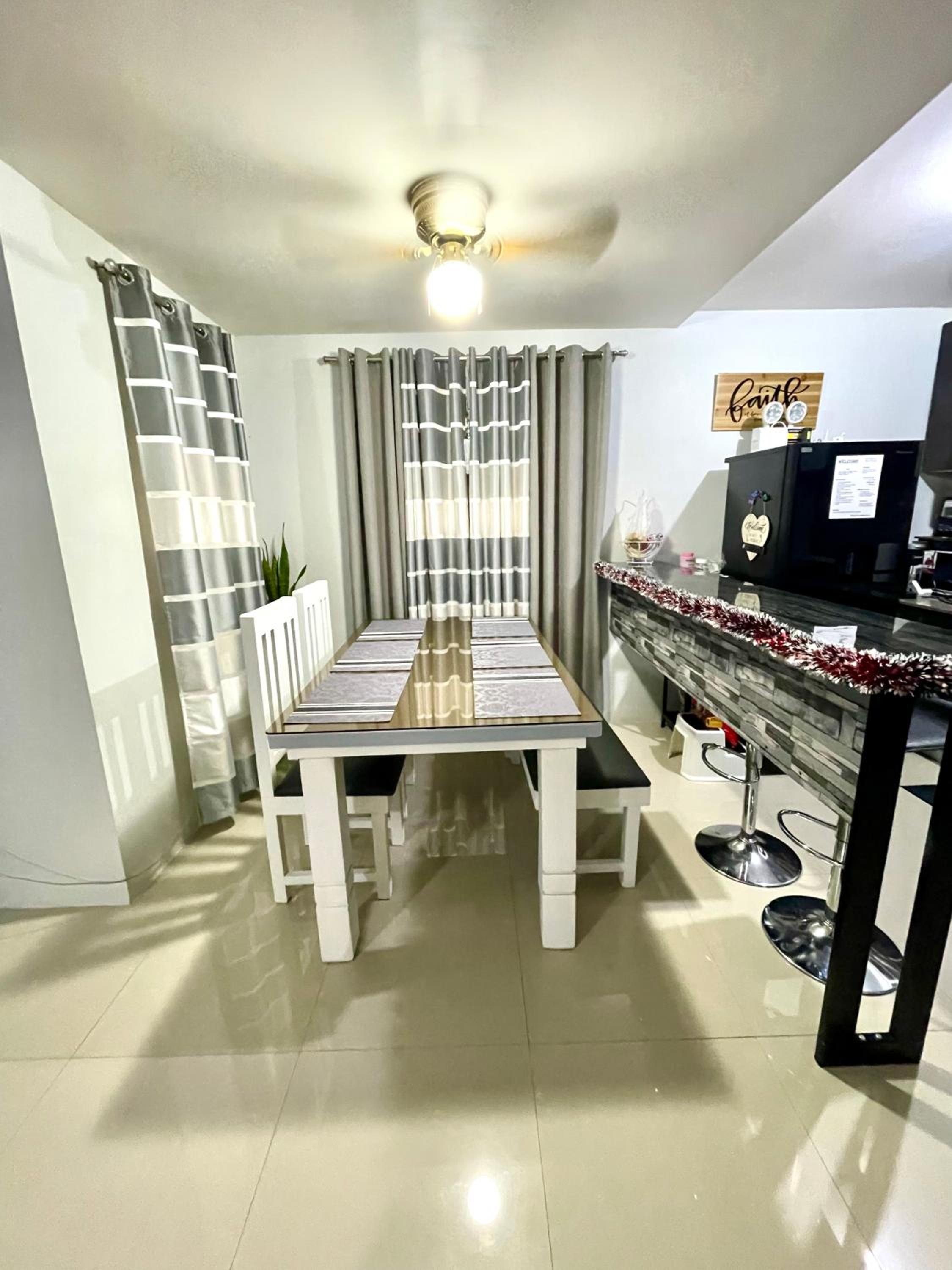 Mago Nouveau Residence 3bdrm-3bath Subdivision view 5