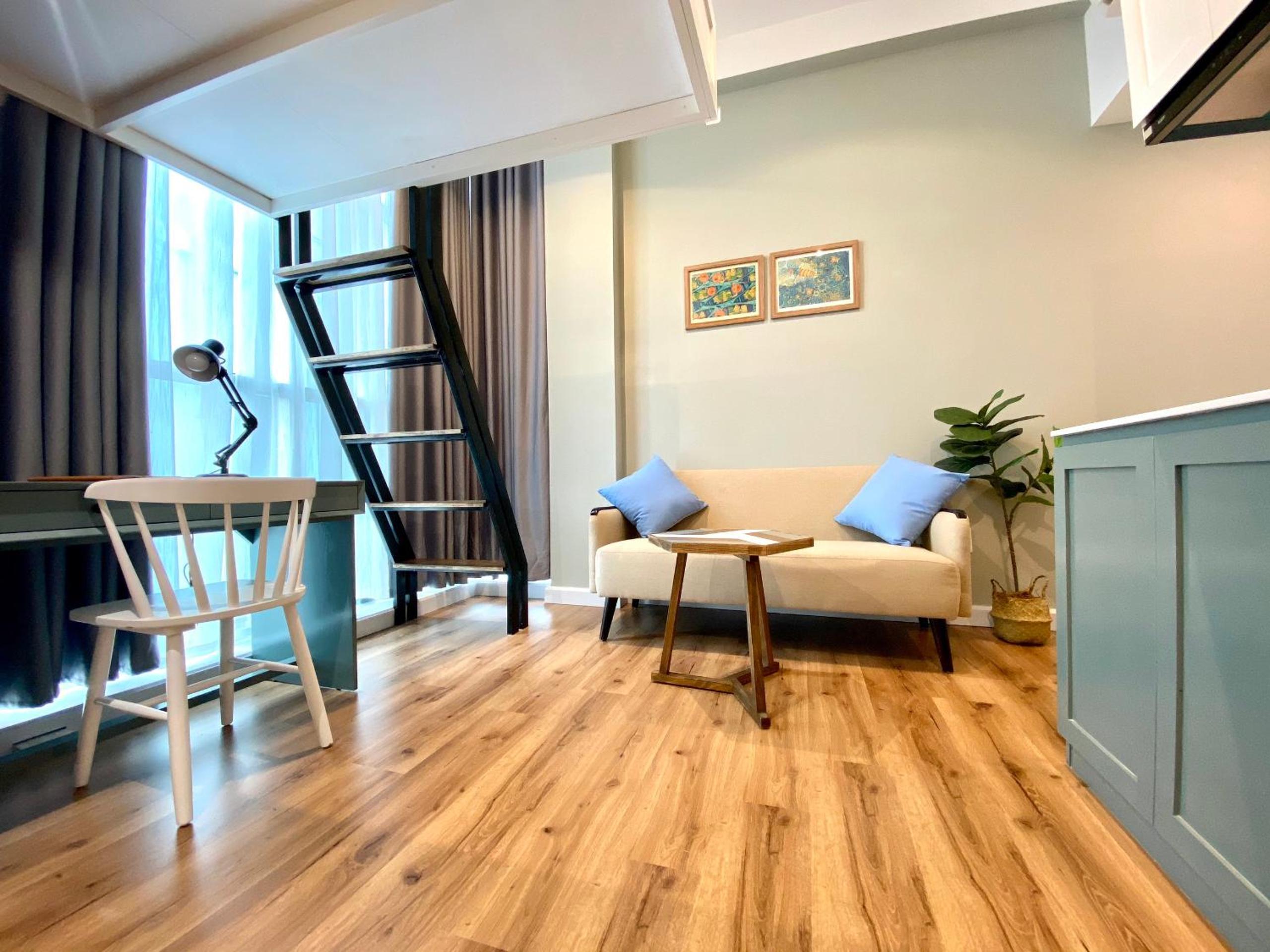 8 minutes walking to Nguyen Hue, Fast Wifi, check-in 24/7