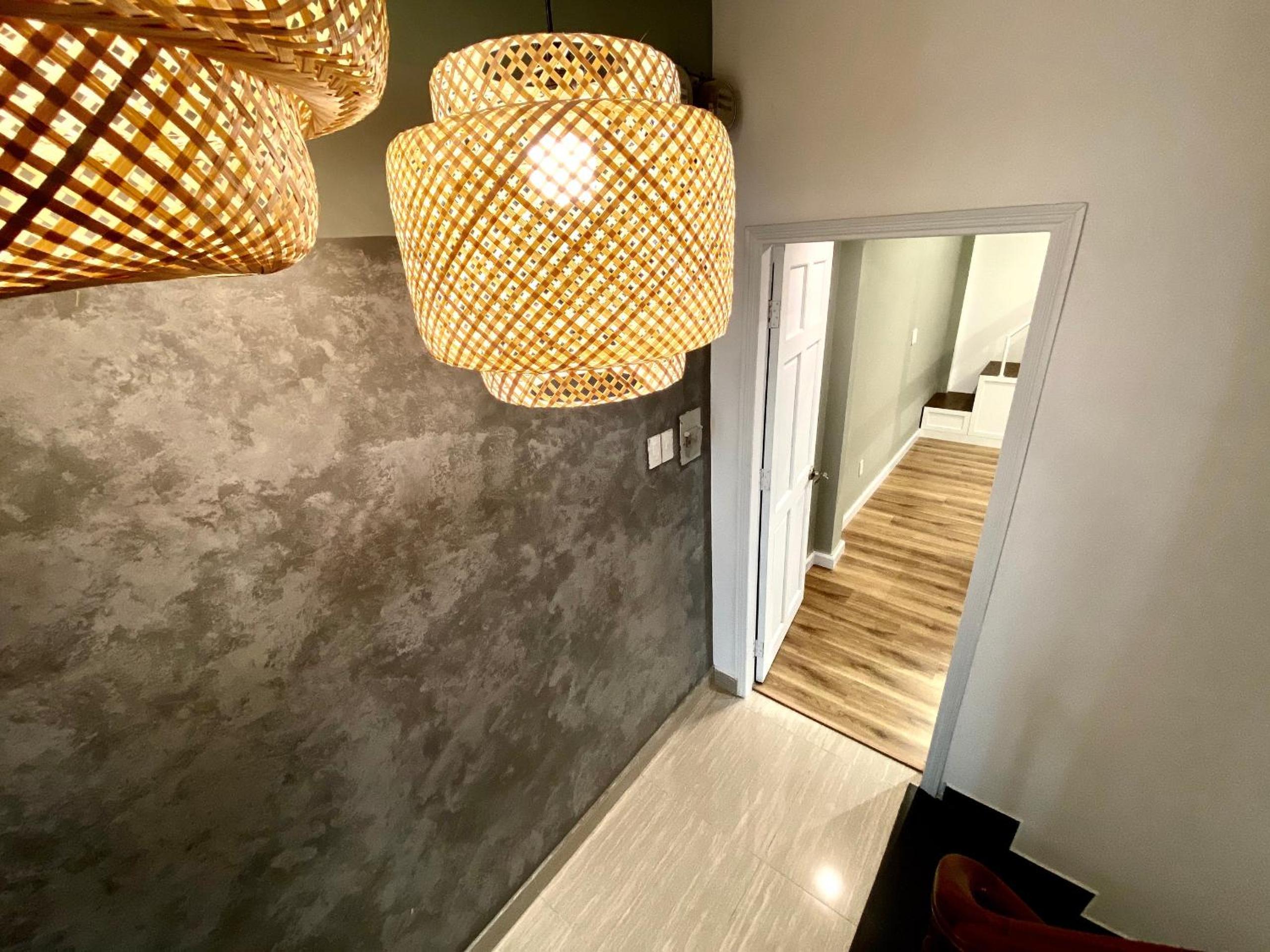 8 minutes walking to Nguyen Hue, Fast Wifi, check-in 24/7