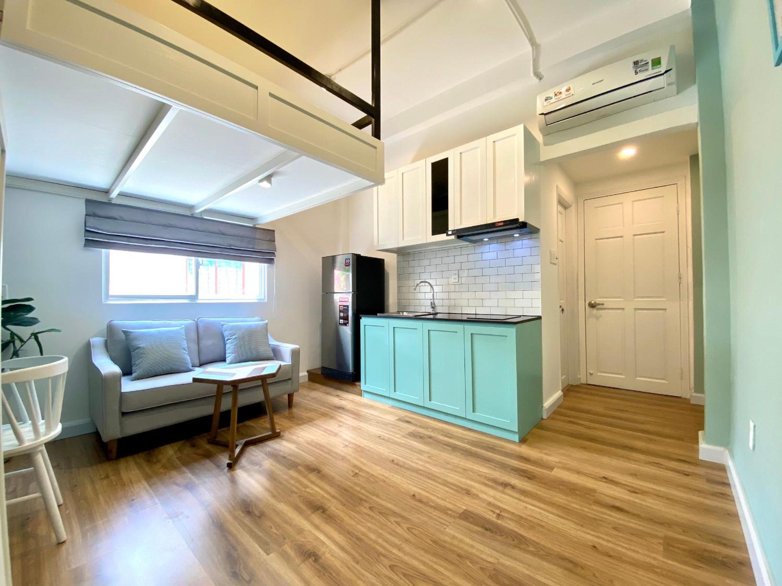 8 minutes walking to Nguyen Hue, Fast Wifi, check-in 24/7