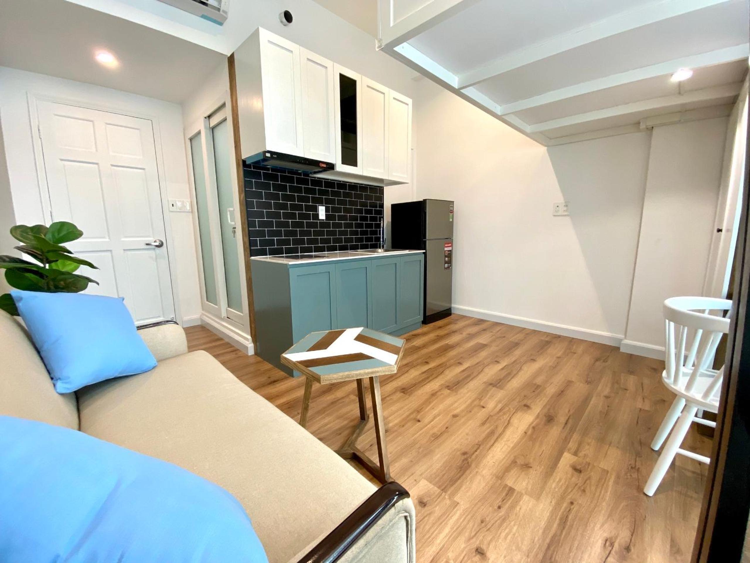 8 minutes walking to Nguyen Hue, Fast Wifi, check-in 24/7