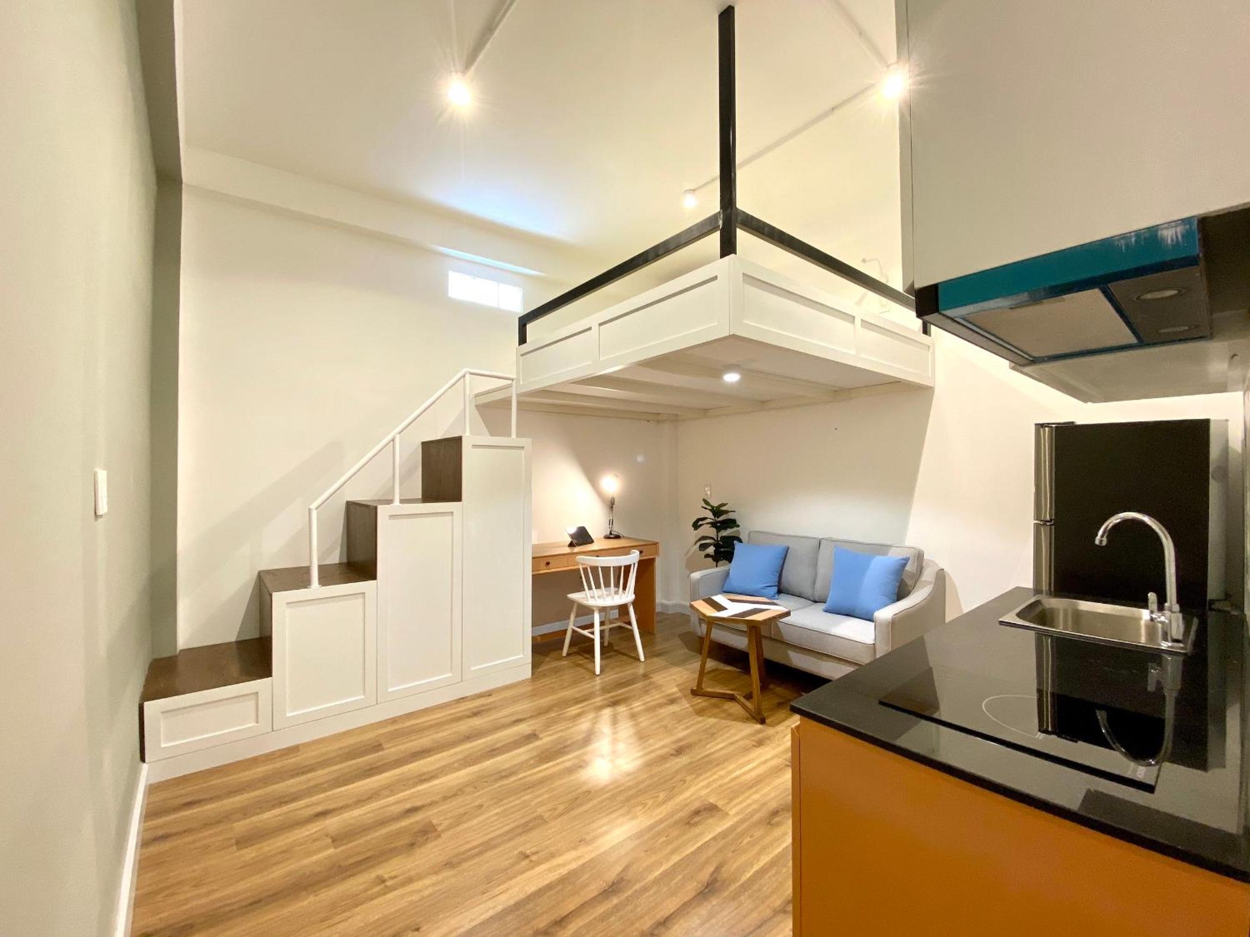 8 minutes walking to Nguyen Hue, Fast Wifi, check-in 24/7